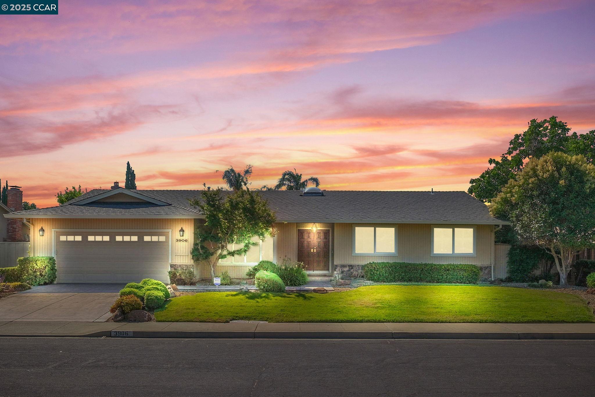 Detail Gallery Image 1 of 1 For 3906 Boatwright Dr, Concord,  CA 94519 - 3 Beds | 2 Baths