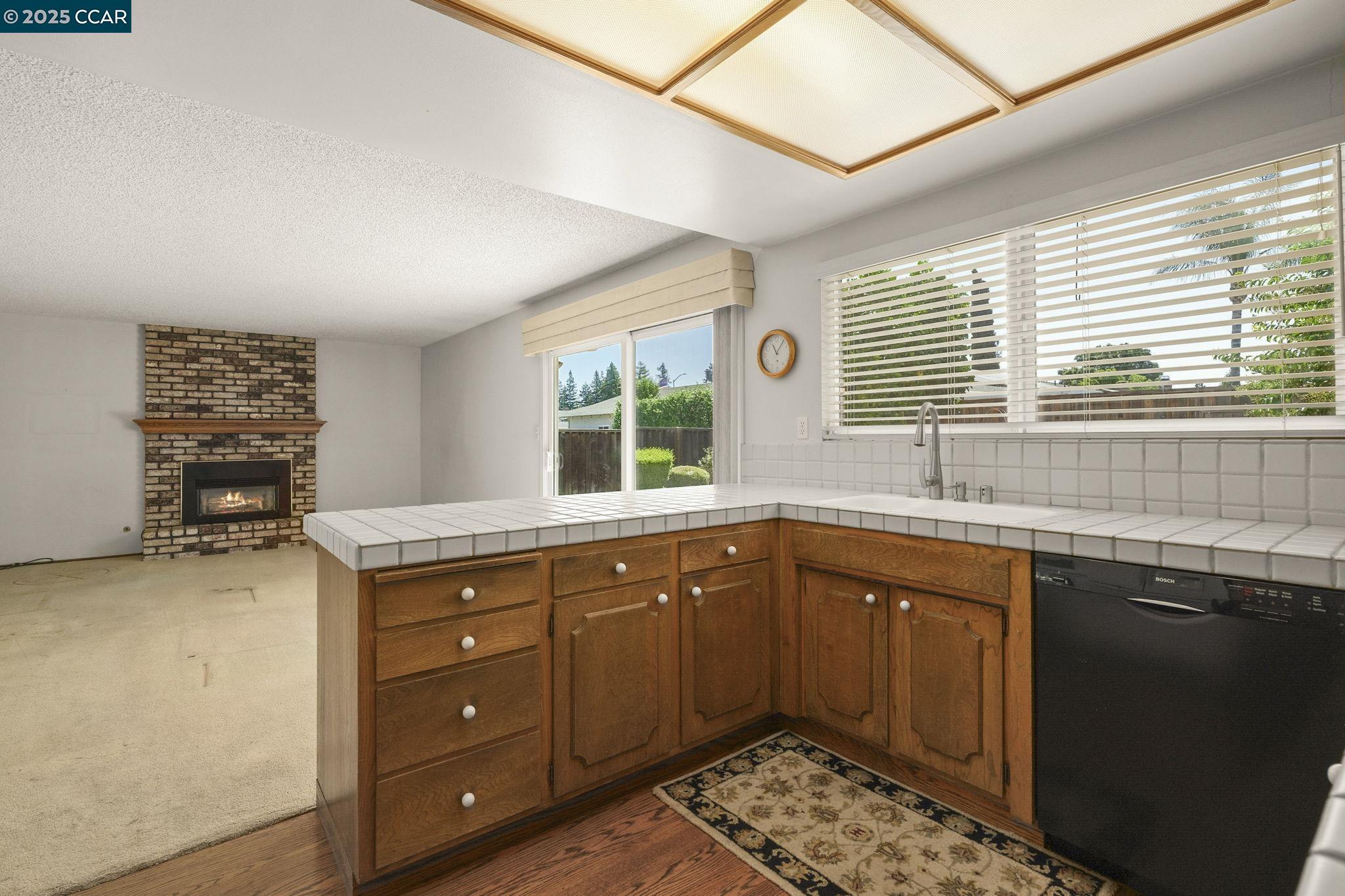 Detail Gallery Image 13 of 29 For 3906 Boatwright Dr, Concord,  CA 94519 - 3 Beds | 2 Baths