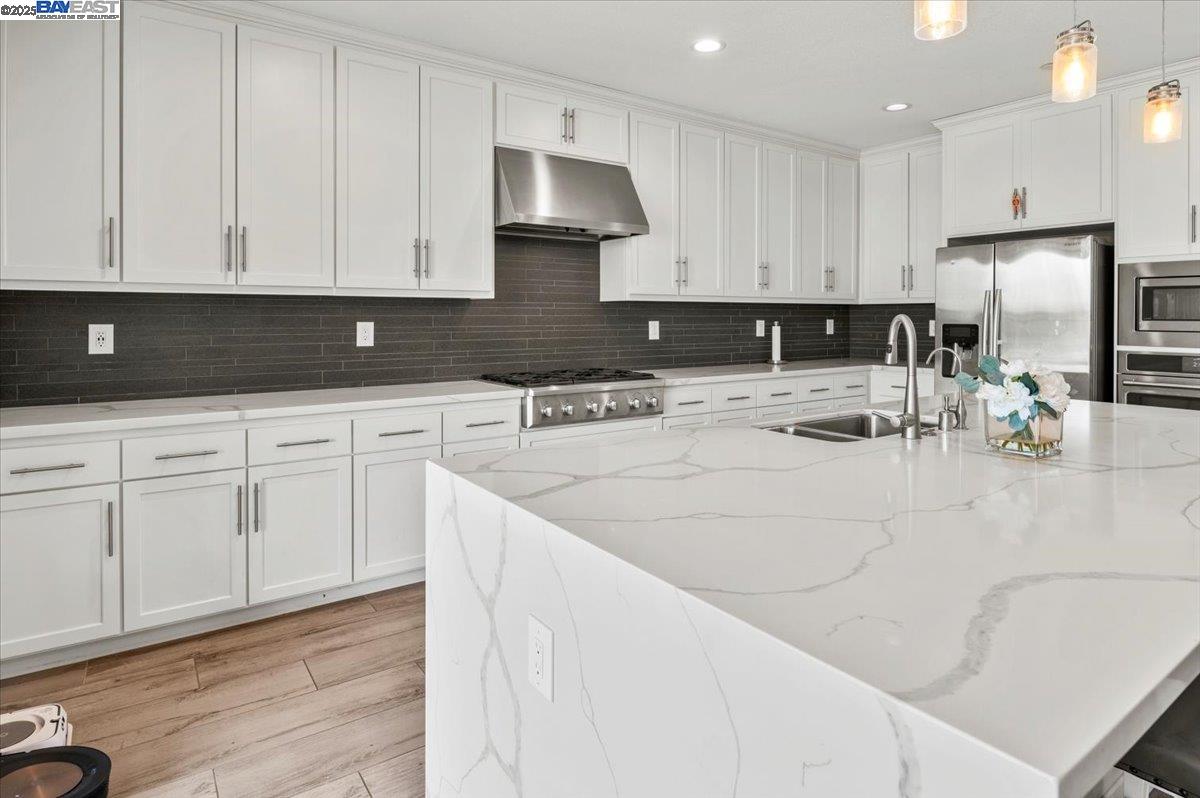 Detail Gallery Image 13 of 60 For 6832 Spanner Ct, Tracy,  CA 95377 - 5 Beds | 3/1 Baths