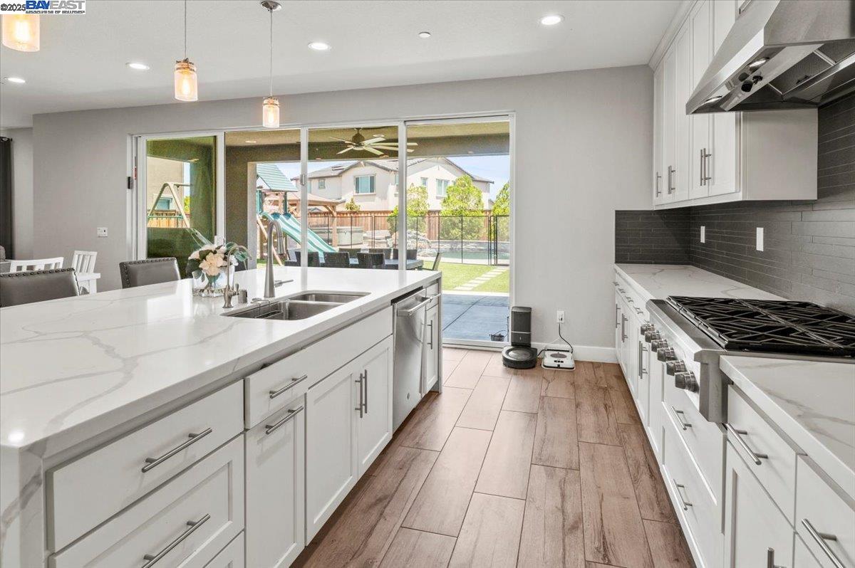 Detail Gallery Image 15 of 60 For 6832 Spanner Ct, Tracy,  CA 95377 - 5 Beds | 3/1 Baths