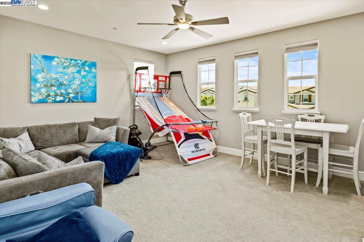 Detail Gallery Image 19 of 60 For 6832 Spanner Ct, Tracy,  CA 95377 - 5 Beds | 3/1 Baths