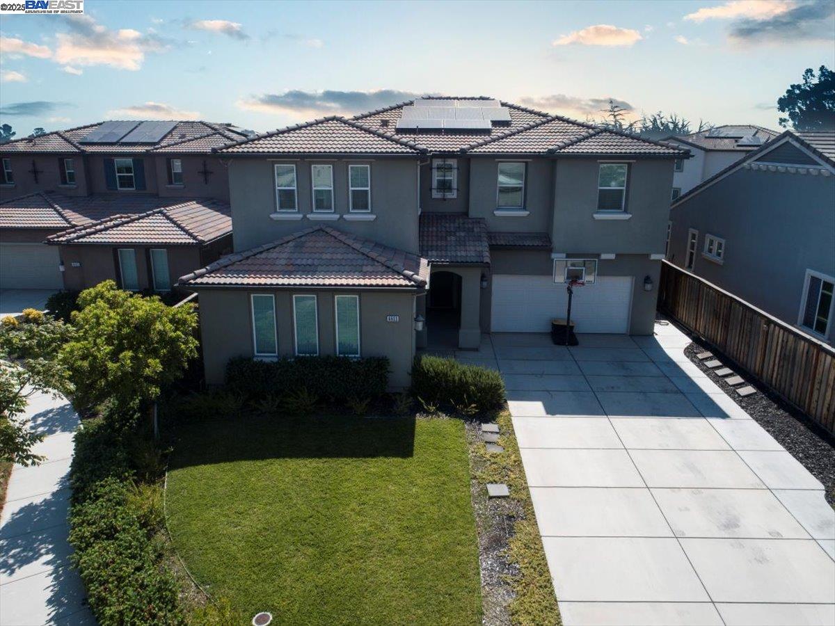 Detail Gallery Image 4 of 60 For 6832 Spanner Ct, Tracy,  CA 95377 - 5 Beds | 3/1 Baths