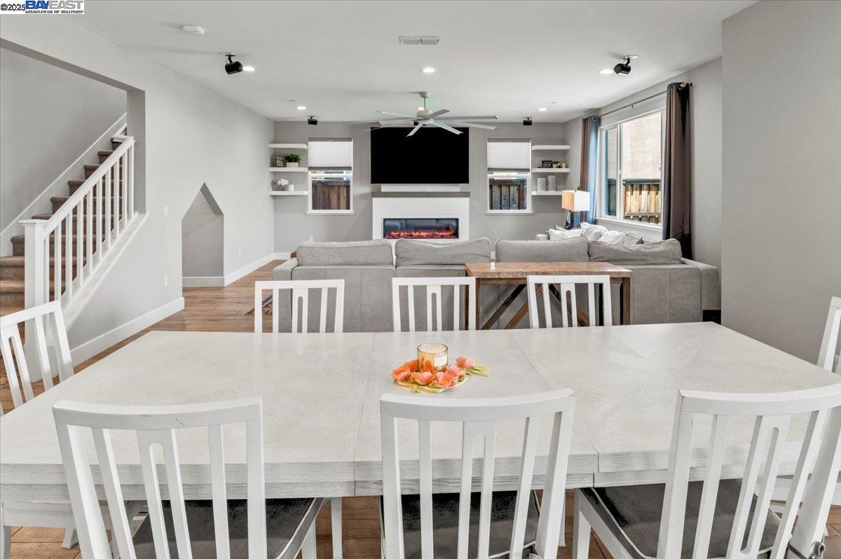 Detail Gallery Image 9 of 60 For 6832 Spanner Ct, Tracy,  CA 95377 - 5 Beds | 3/1 Baths