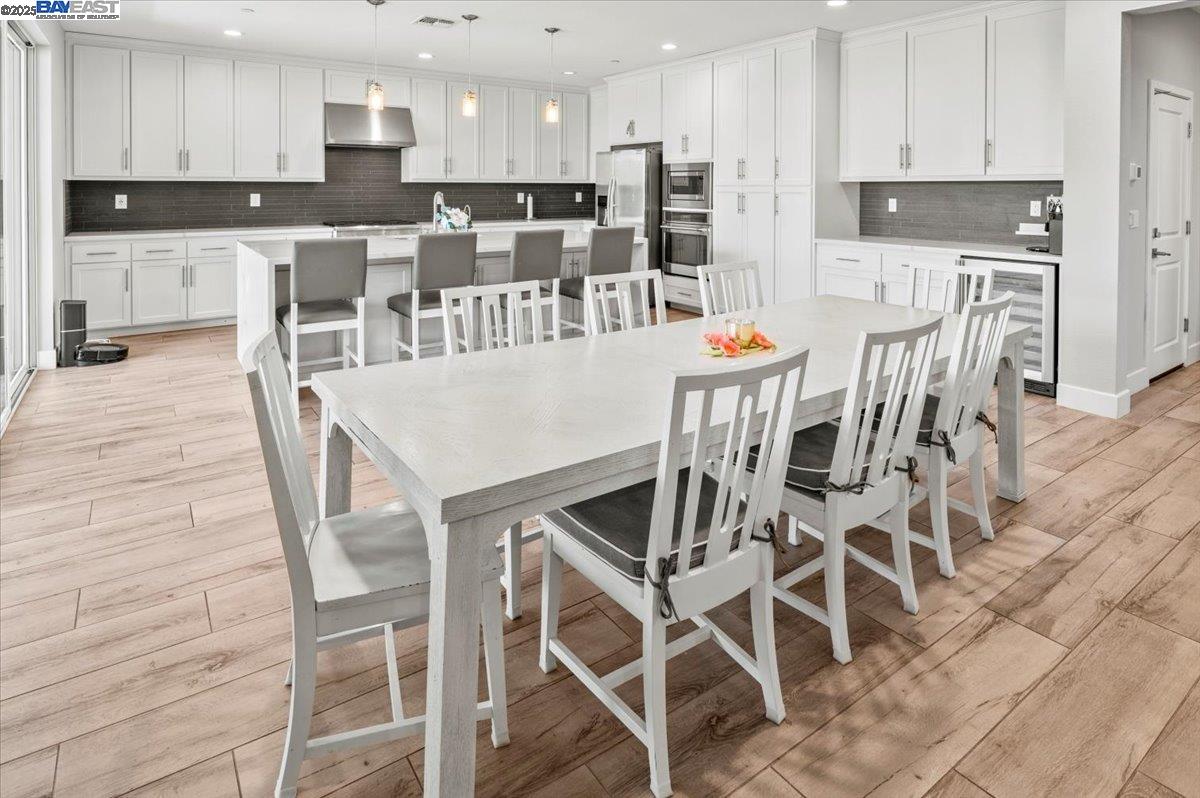 Detail Gallery Image 10 of 60 For 6832 Spanner Ct, Tracy,  CA 95377 - 5 Beds | 3/1 Baths