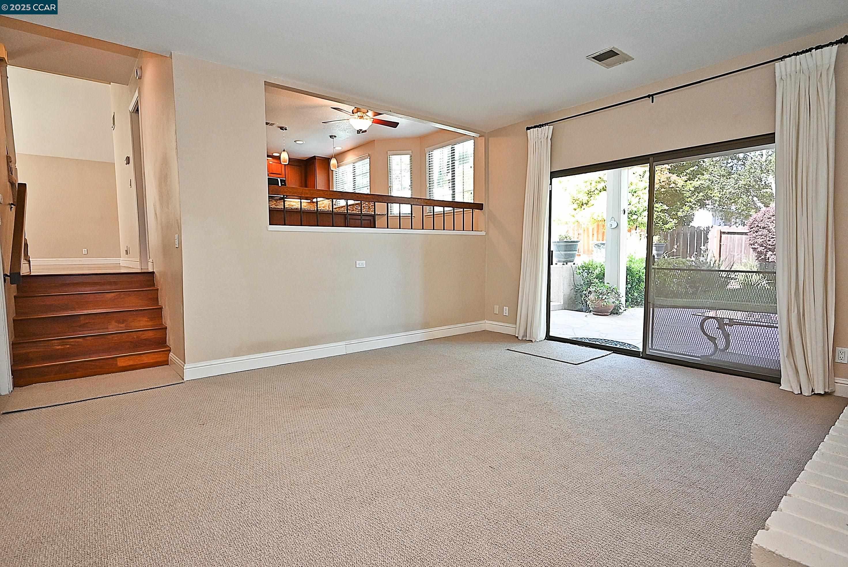 933 Meadowvale Ct, Martinez, California 94553, 4 Bedrooms Bedrooms, 10 Rooms Rooms,2 BathroomsBathrooms,Residential Lease,For Rent,933 Meadowvale Ct,41103517