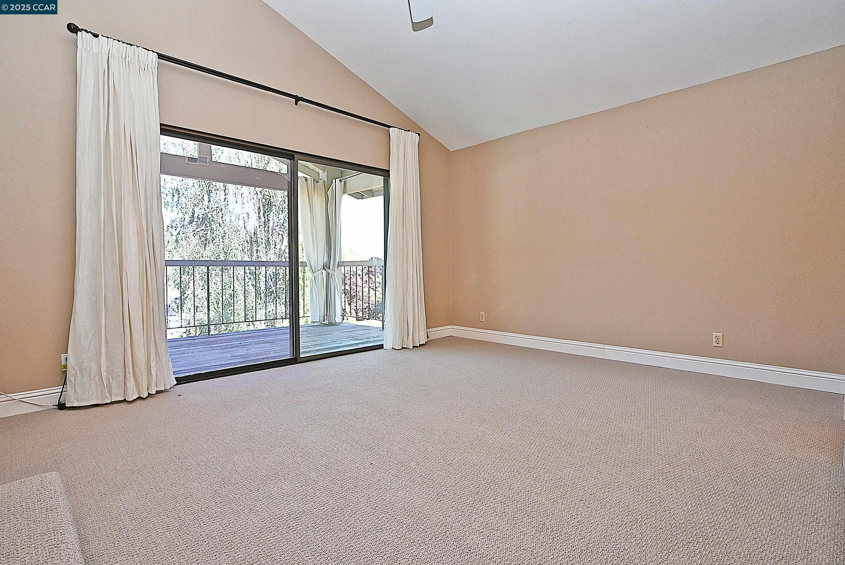 933 Meadowvale Ct, Martinez, California 94553, 4 Bedrooms Bedrooms, 10 Rooms Rooms,2 BathroomsBathrooms,Residential Lease,For Rent,933 Meadowvale Ct,41103517