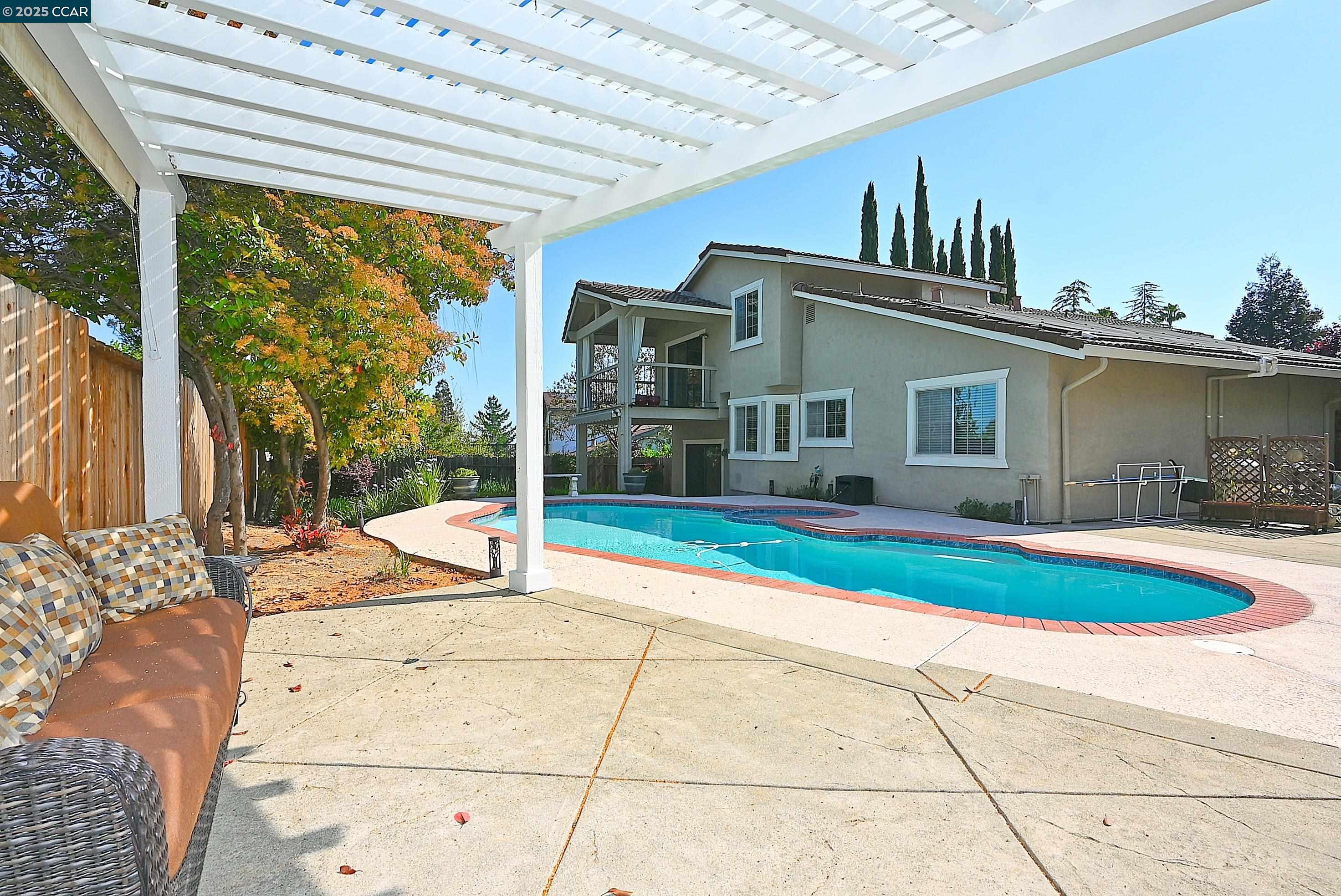 933 Meadowvale Ct, Martinez, California 94553, 4 Bedrooms Bedrooms, 10 Rooms Rooms,2 BathroomsBathrooms,Residential Lease,For Rent,933 Meadowvale Ct,41103517