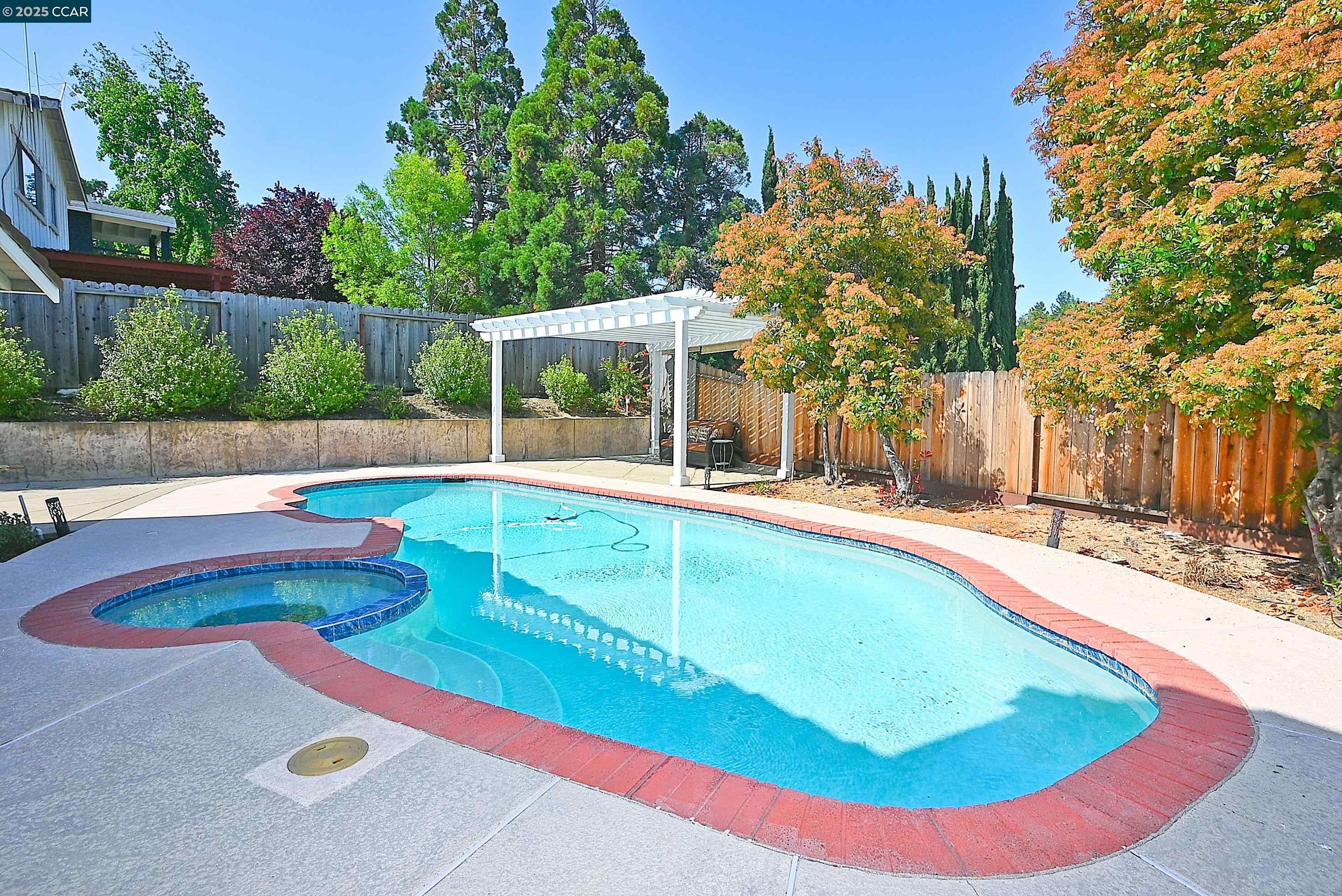 933 Meadowvale Ct, Martinez, California 94553, 4 Bedrooms Bedrooms, 10 Rooms Rooms,2 BathroomsBathrooms,Residential Lease,For Rent,933 Meadowvale Ct,41103517