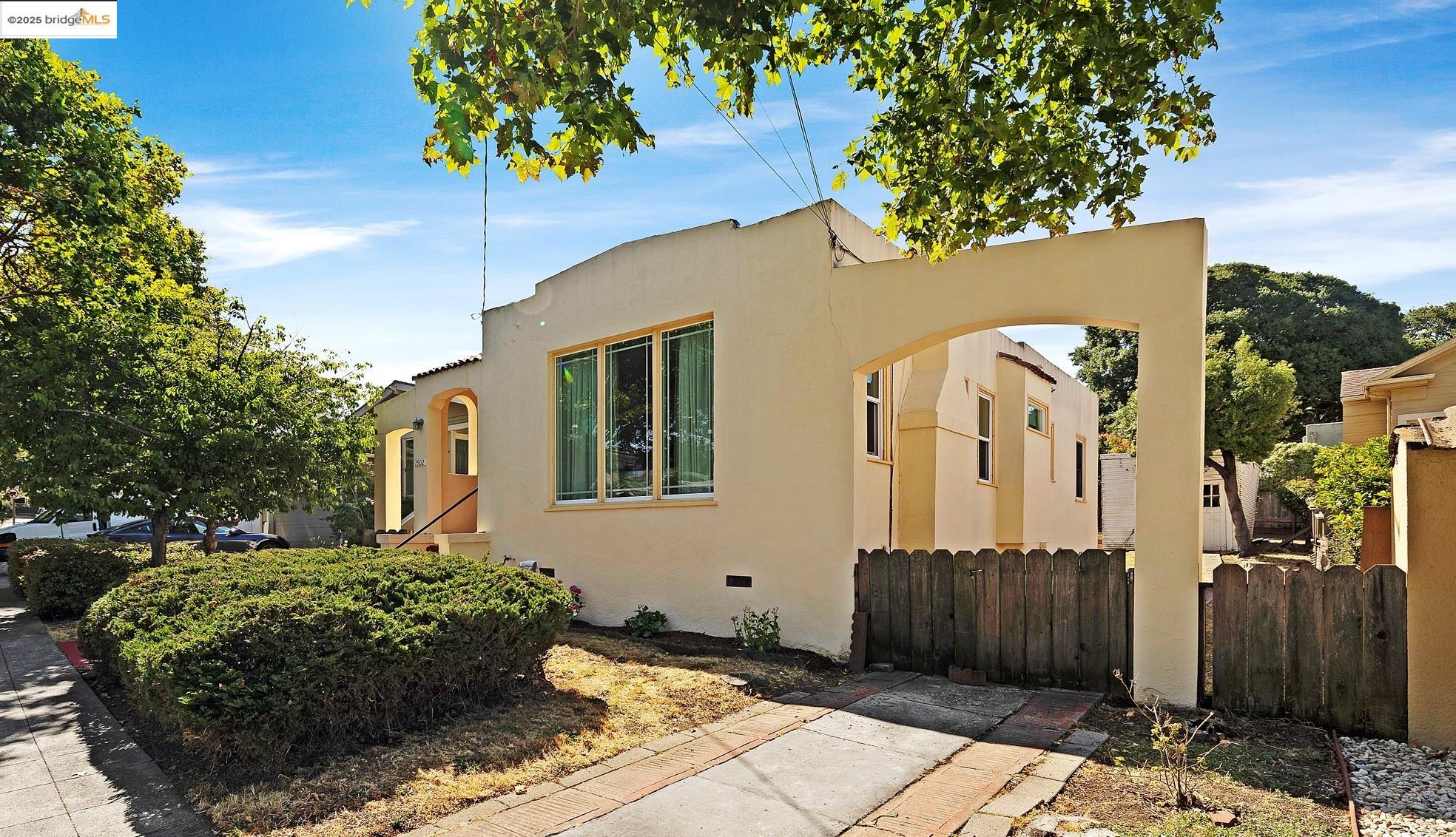 Detail Gallery Image 21 of 50 For 1502 Marin Ave, Albany,  CA 94706 - 2 Beds | 1 Baths