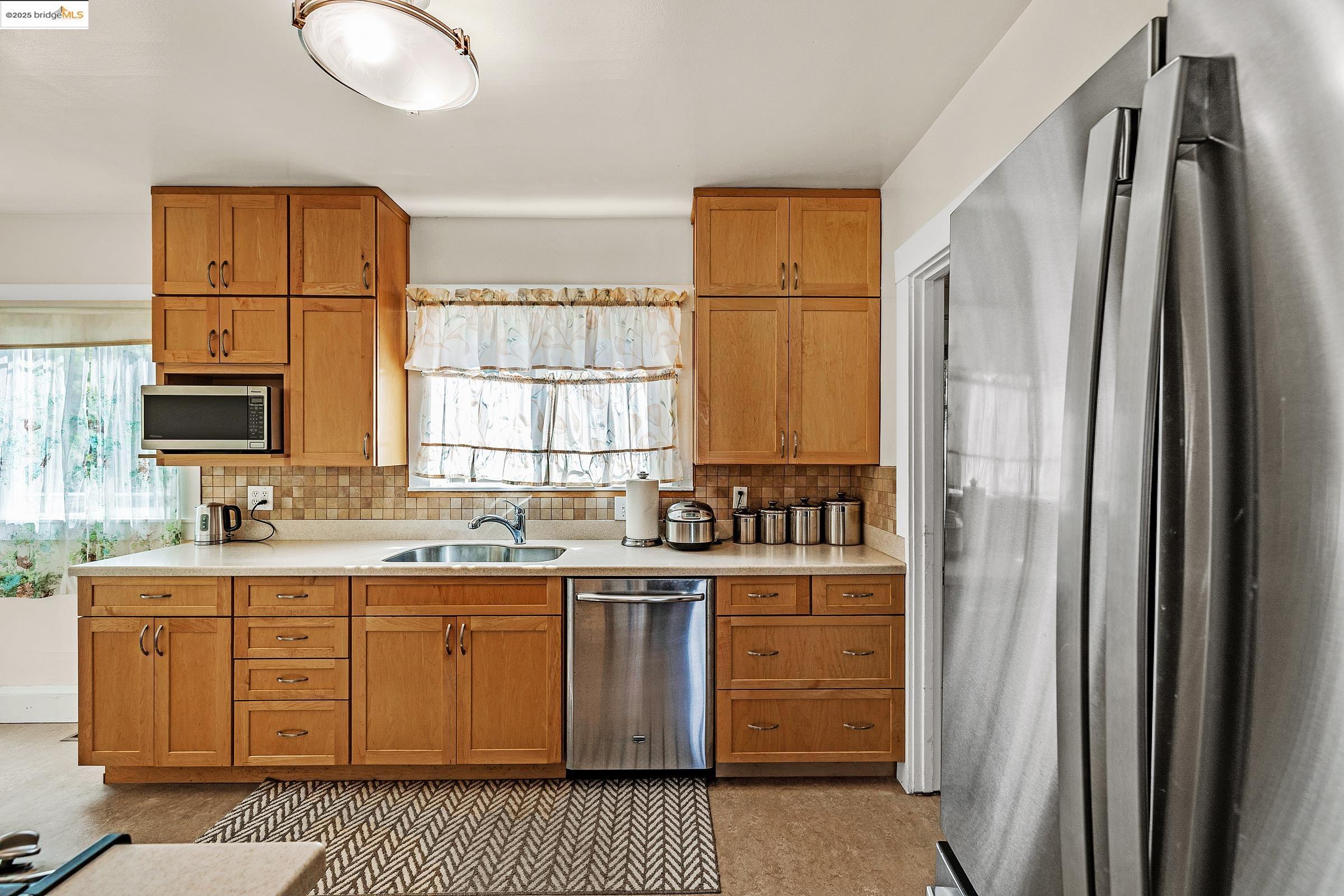 Detail Gallery Image 41 of 50 For 1502 Marin Ave, Albany,  CA 94706 - 2 Beds | 1 Baths