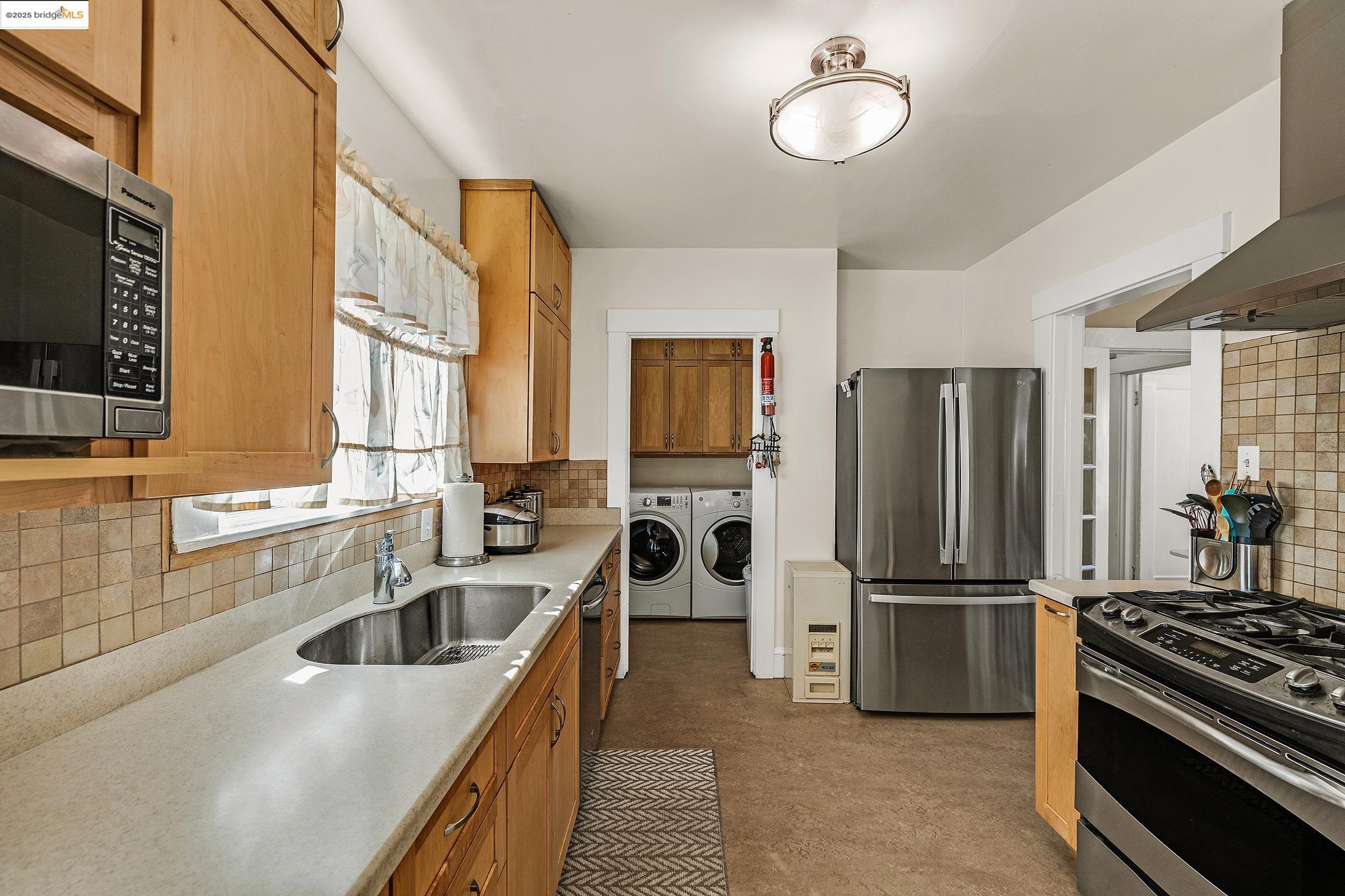 Detail Gallery Image 45 of 50 For 1502 Marin Ave, Albany,  CA 94706 - 2 Beds | 1 Baths