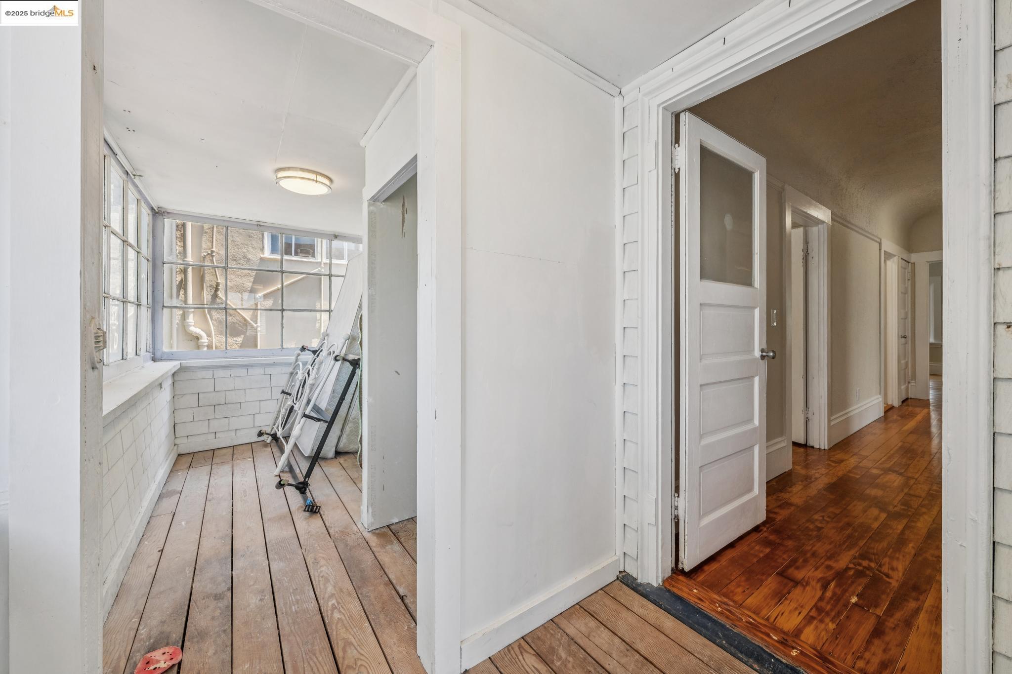 Detail Gallery Image 17 of 18 For 604 56th Street, Oakland,  CA 94609 - 4 Beds | 1/1 Baths