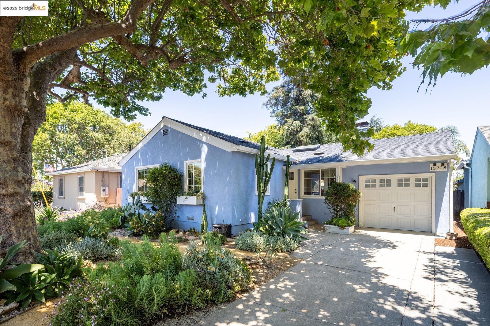 Detail Gallery Image 1 of 1 For 15728 Paseo Del Campo, San Lorenzo,  CA 94580 - 3 Beds | 2 Baths