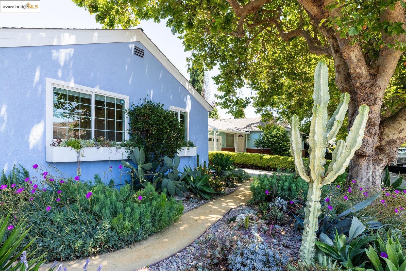 Detail Gallery Image 19 of 34 For 15728 Paseo Del Campo, San Lorenzo,  CA 94580 - 3 Beds | 2 Baths