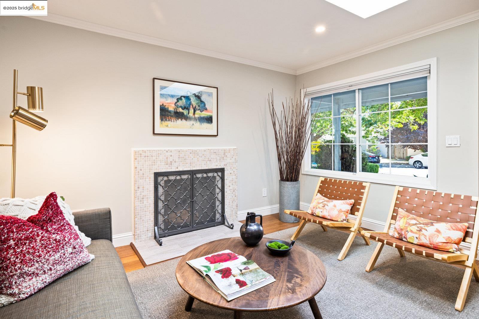 Detail Gallery Image 5 of 34 For 15728 Paseo Del Campo, San Lorenzo,  CA 94580 - 3 Beds | 2 Baths