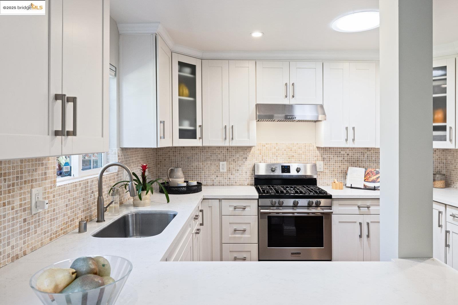 Detail Gallery Image 10 of 34 For 15728 Paseo Del Campo, San Lorenzo,  CA 94580 - 3 Beds | 2 Baths