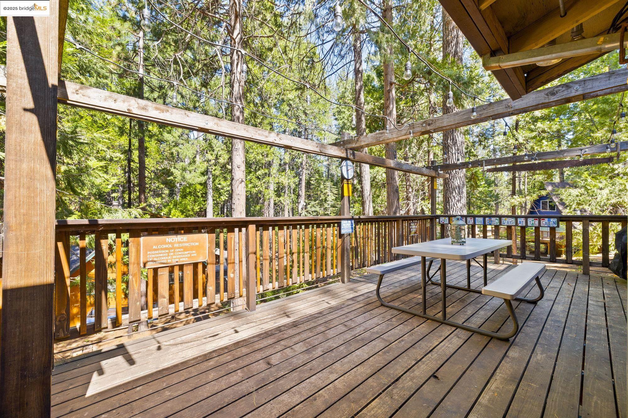 Detail Gallery Image 2 of 22 For 2119 Silverado Way, Arnold,  CA 95223 - 3 Beds | 2/1 Baths
