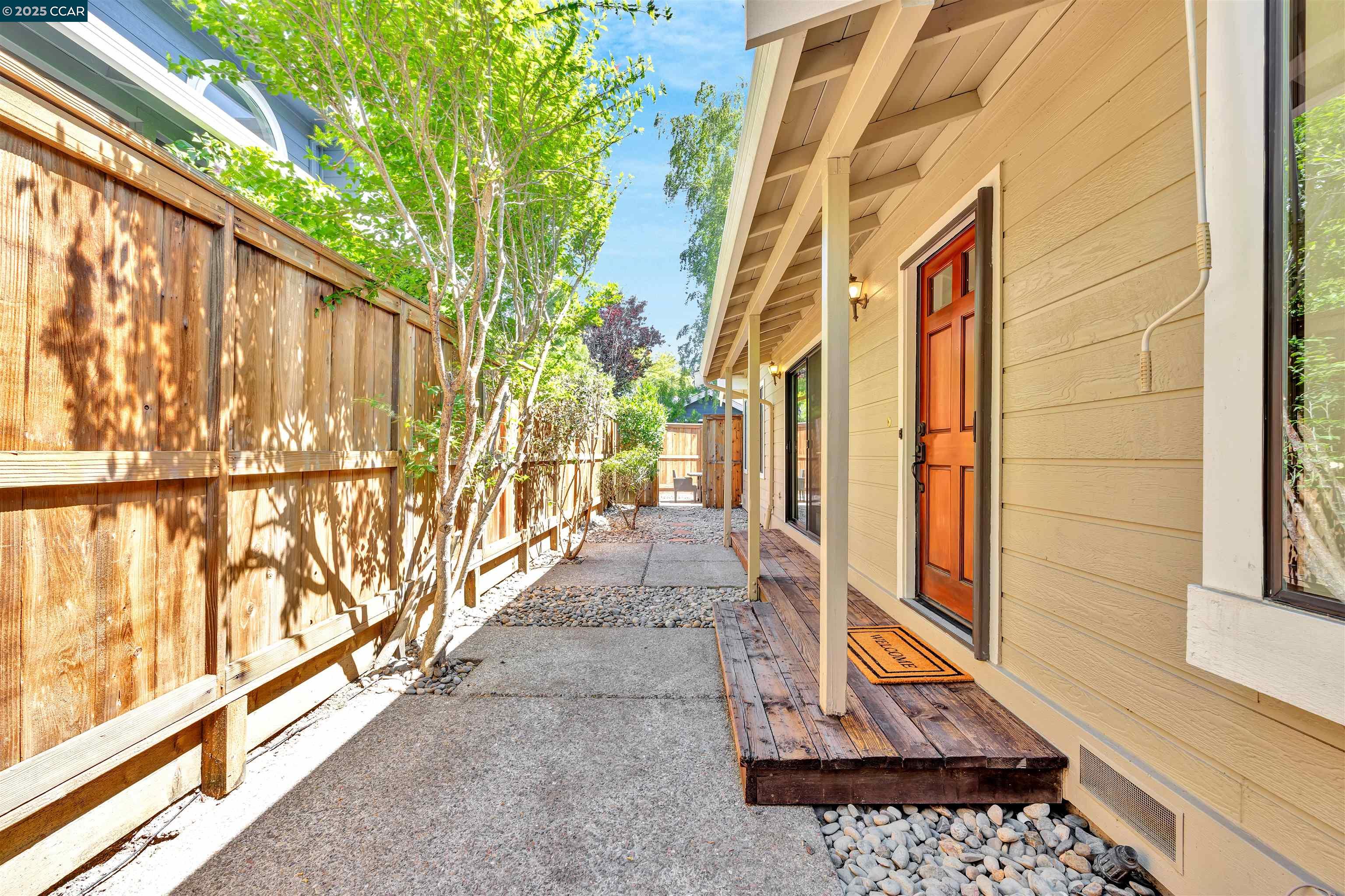 Photo #2: 41103530 Listing 