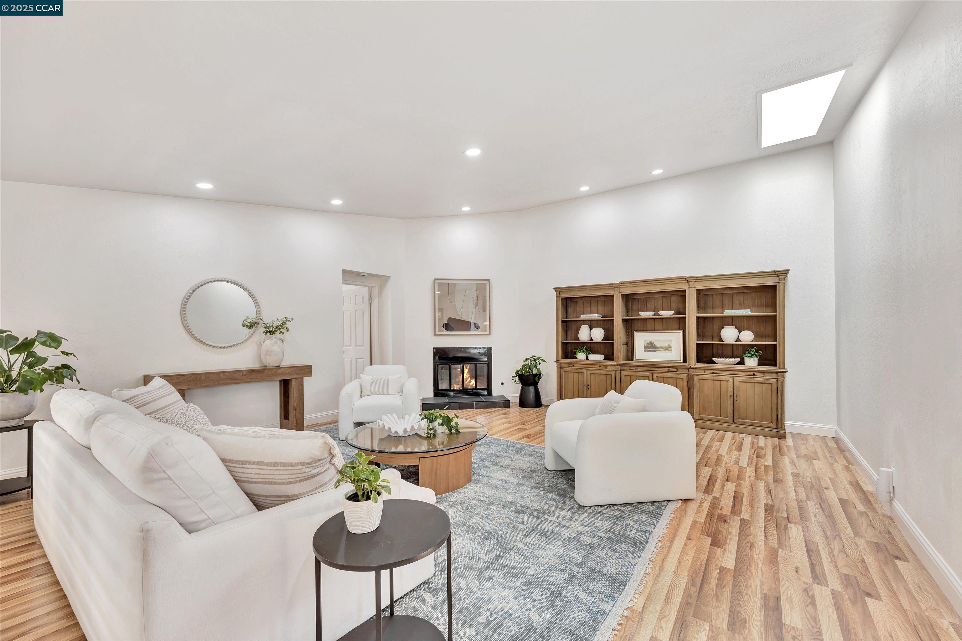 Photo #3: 41103530 Listing 