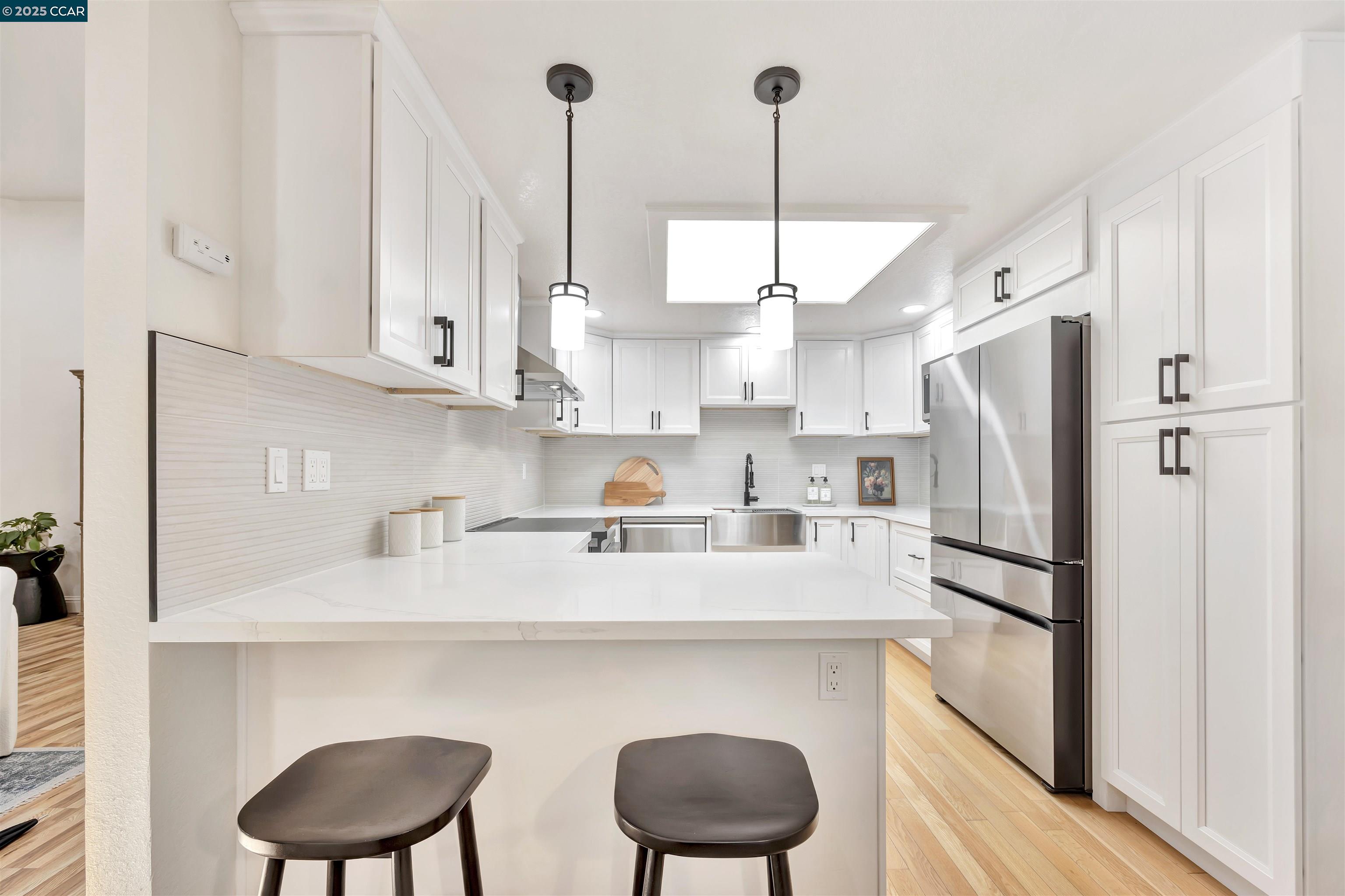 Photo #6: 41103530 Listing 