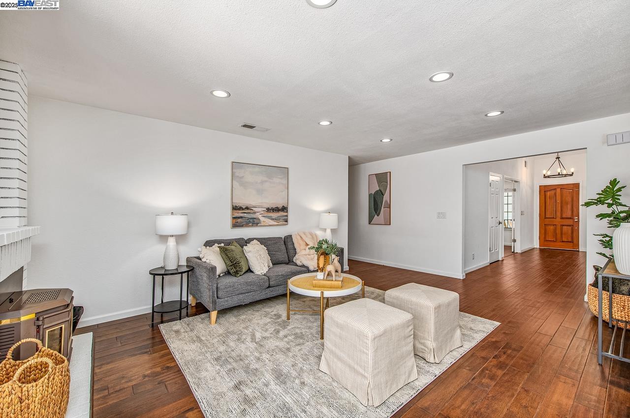 Detail Gallery Image 12 of 45 For 2699 Calle Morelia, Pleasanton,  CA 94566 - 4 Beds | 2 Baths