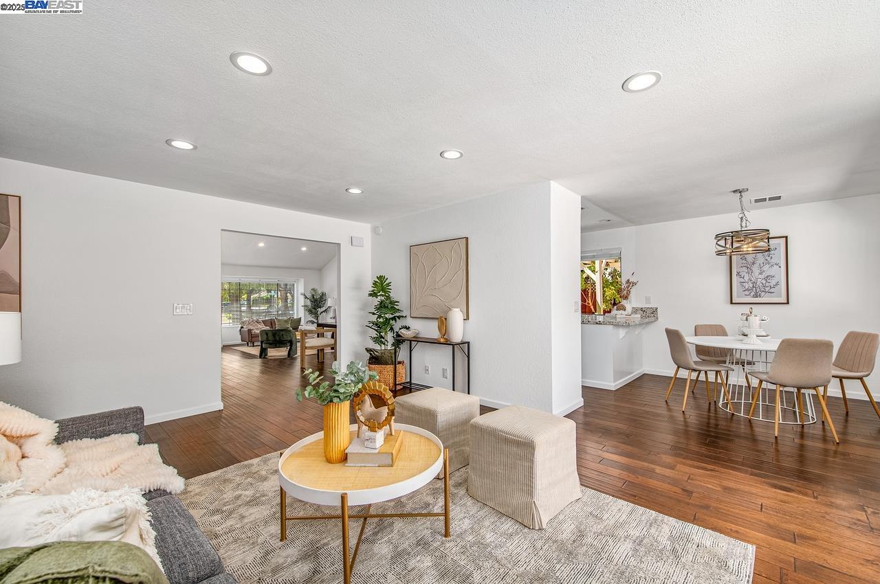 Detail Gallery Image 13 of 45 For 2699 Calle Morelia, Pleasanton,  CA 94566 - 4 Beds | 2 Baths