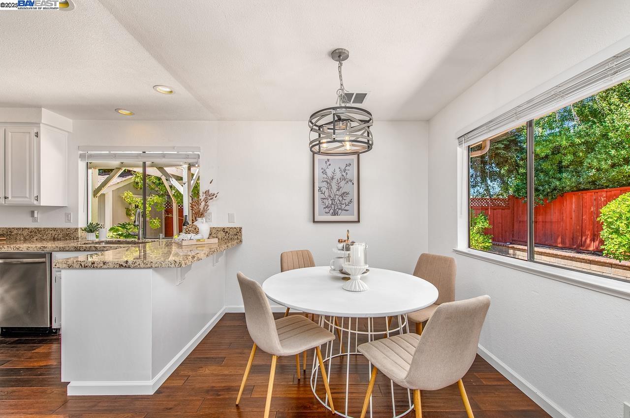 Detail Gallery Image 14 of 45 For 2699 Calle Morelia, Pleasanton,  CA 94566 - 4 Beds | 2 Baths