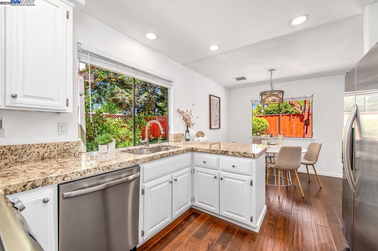 Detail Gallery Image 20 of 45 For 2699 Calle Morelia, Pleasanton,  CA 94566 - 4 Beds | 2 Baths