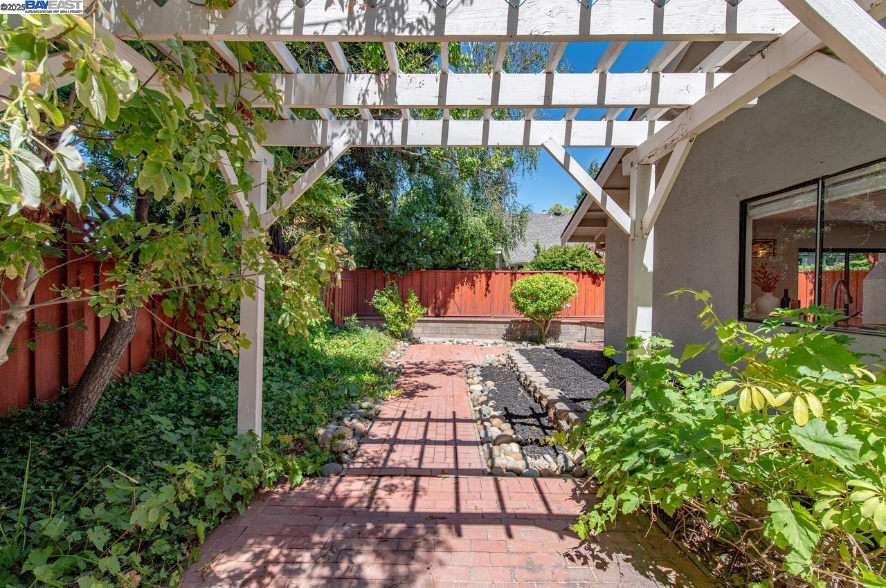 Detail Gallery Image 39 of 45 For 2699 Calle Morelia, Pleasanton,  CA 94566 - 4 Beds | 2 Baths