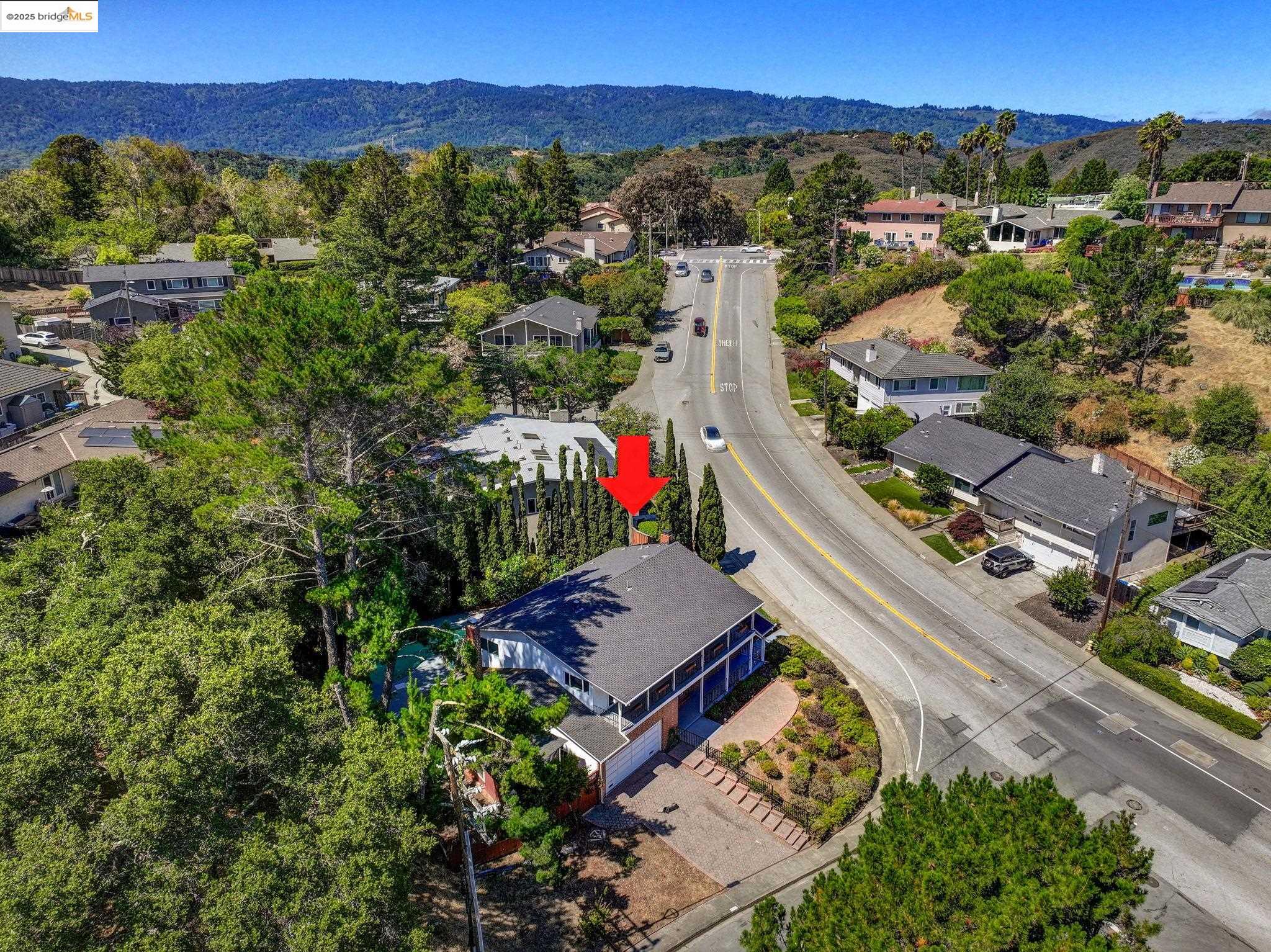 Detail Gallery Image 19 of 40 For 3271 Brittan Ave, San Carlos,  CA 94070 - 4 Beds | 2/1 Baths