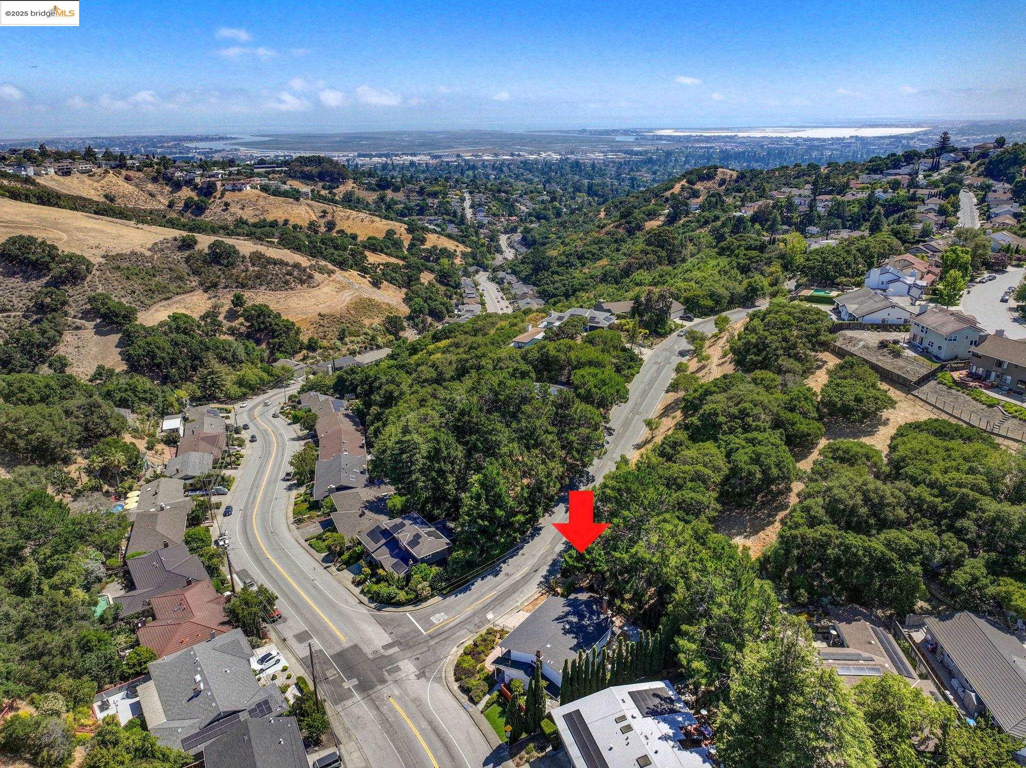 Detail Gallery Image 3 of 40 For 3271 Brittan Ave, San Carlos,  CA 94070 - 4 Beds | 2/1 Baths