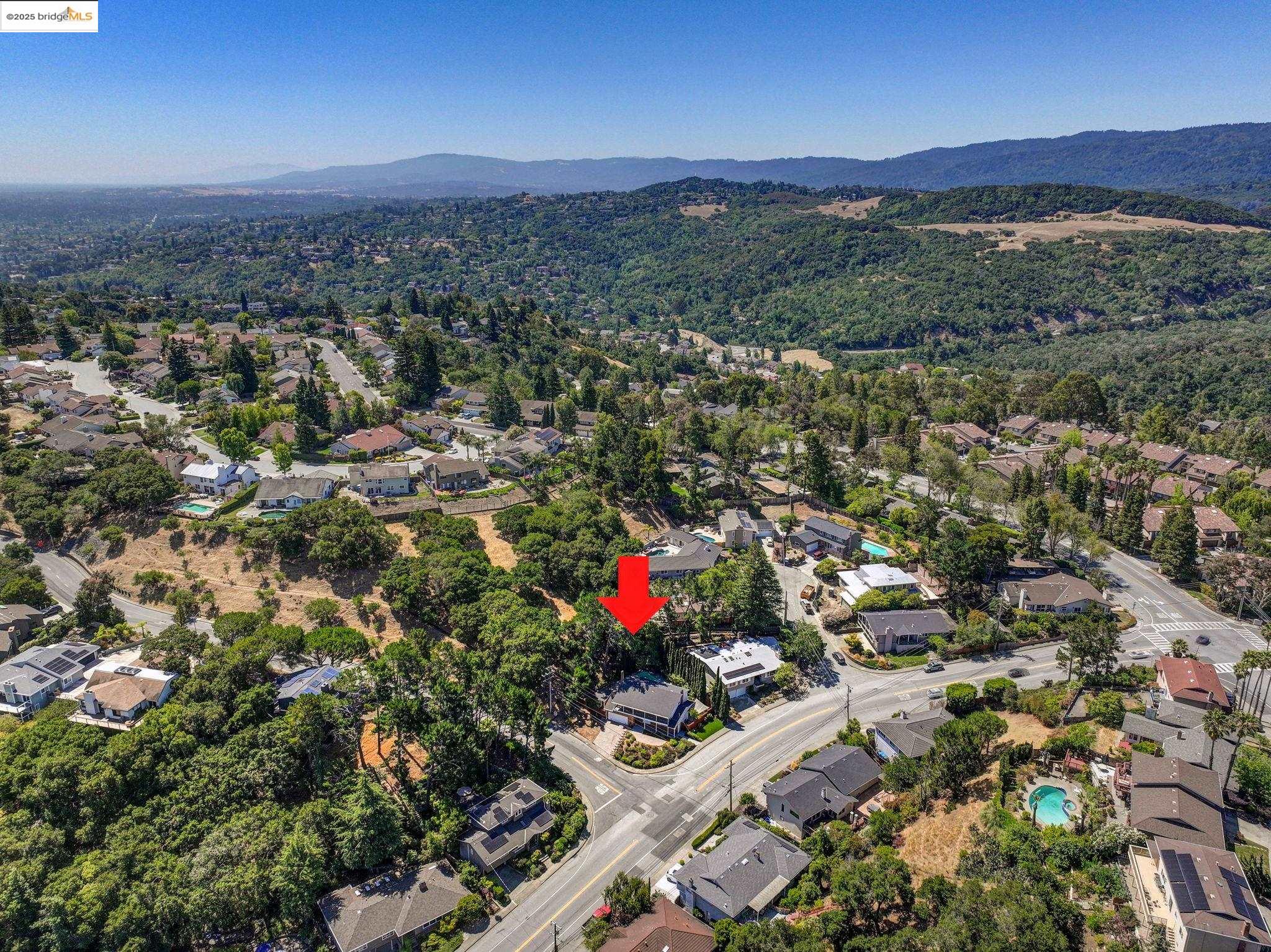 Detail Gallery Image 21 of 40 For 3271 Brittan Ave, San Carlos,  CA 94070 - 4 Beds | 2/1 Baths