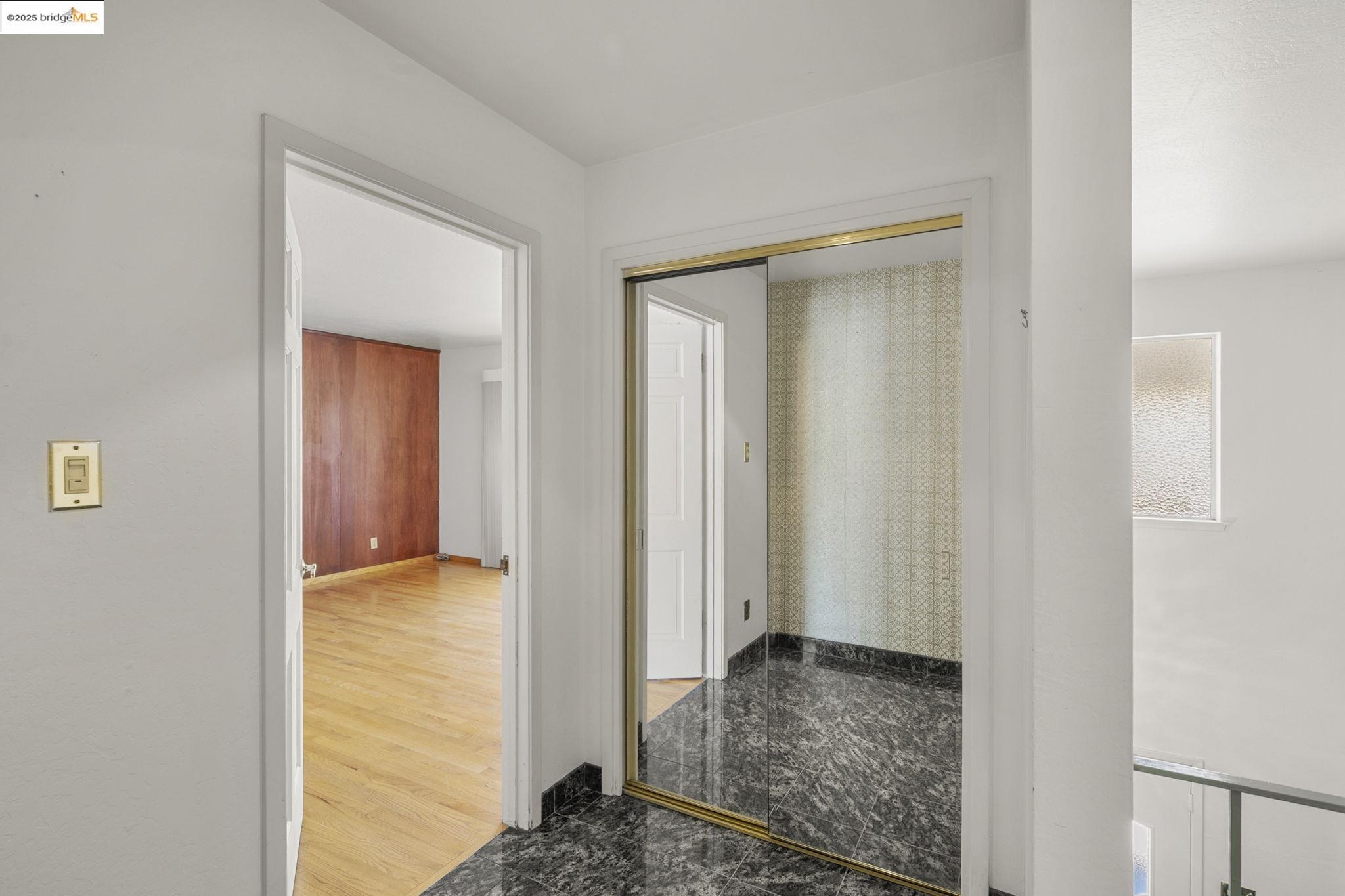 Detail Gallery Image 33 of 40 For 3271 Brittan Ave, San Carlos,  CA 94070 - 4 Beds | 2/1 Baths