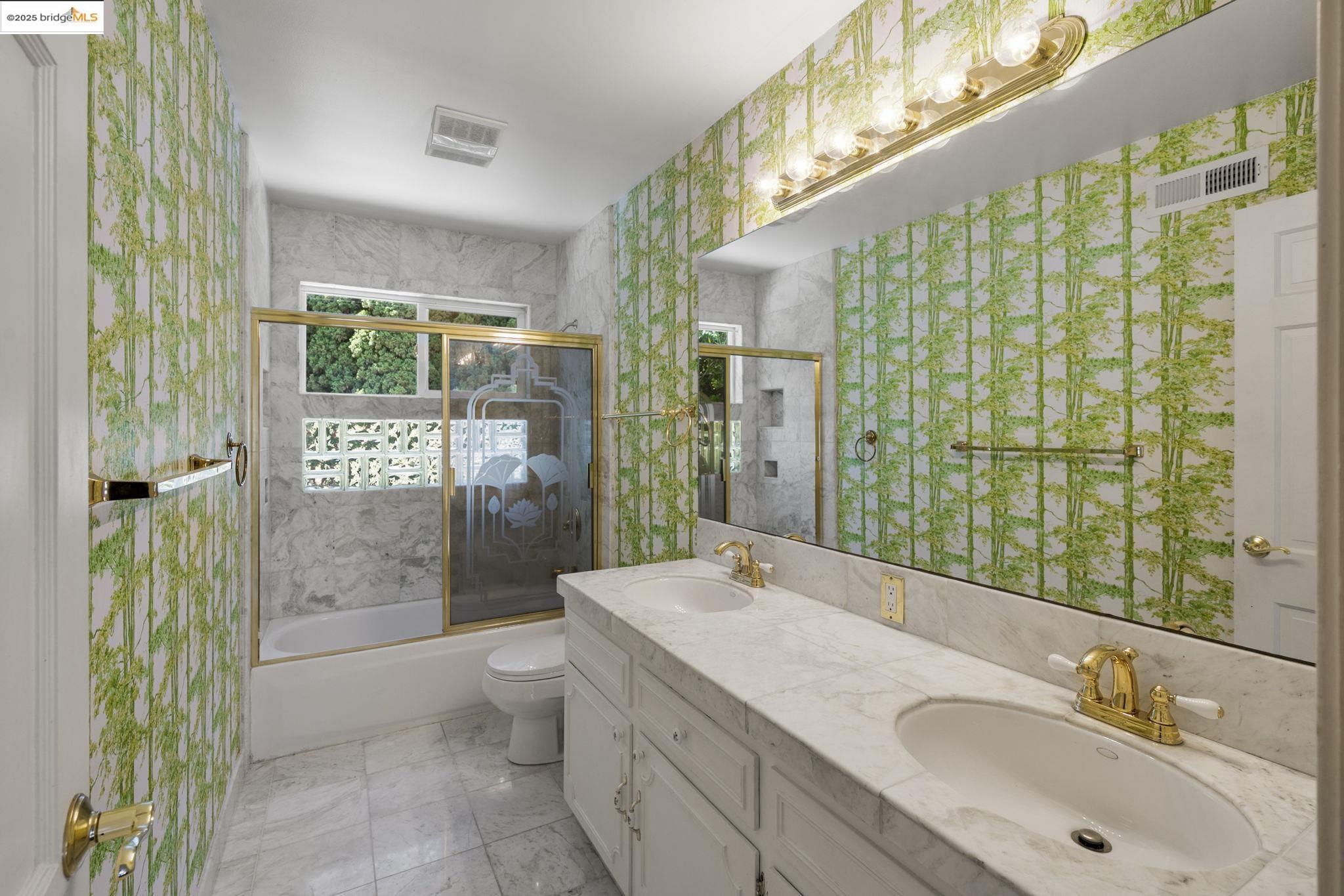 Detail Gallery Image 36 of 40 For 3271 Brittan Ave, San Carlos,  CA 94070 - 4 Beds | 2/1 Baths