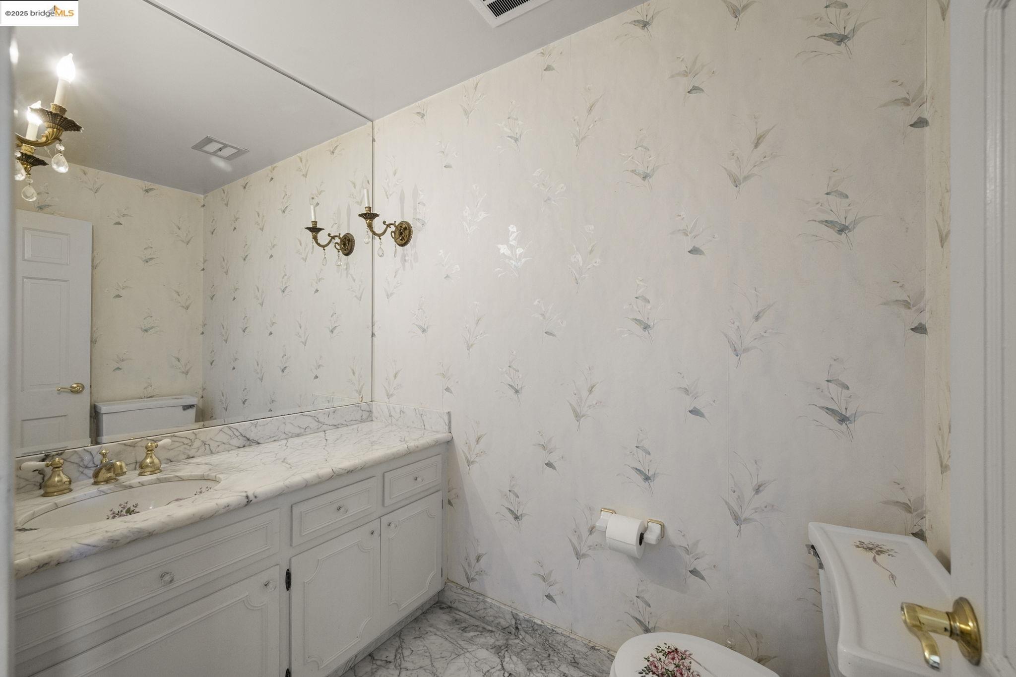 Detail Gallery Image 39 of 40 For 3271 Brittan Ave, San Carlos,  CA 94070 - 4 Beds | 2/1 Baths