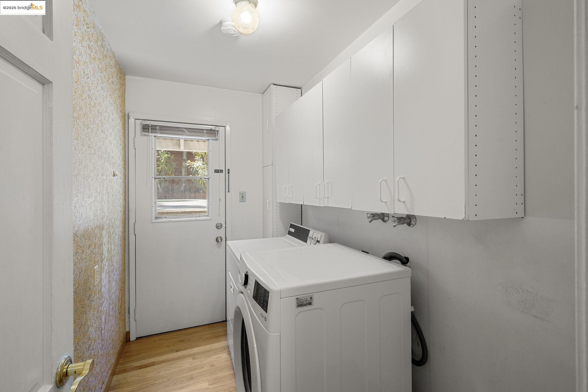 Detail Gallery Image 40 of 40 For 3271 Brittan Ave, San Carlos,  CA 94070 - 4 Beds | 2/1 Baths