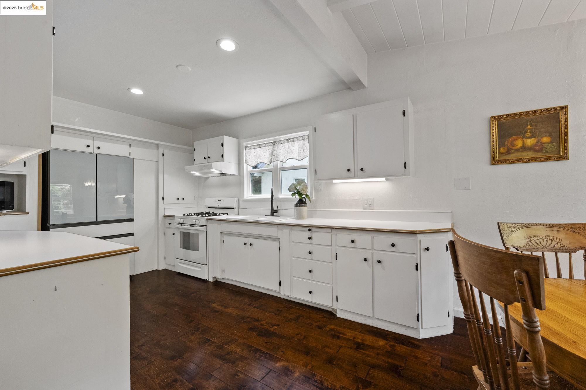 Detail Gallery Image 11 of 41 For 171 Lyons, Sonora,  CA 95370 - 2 Beds | 1 Baths