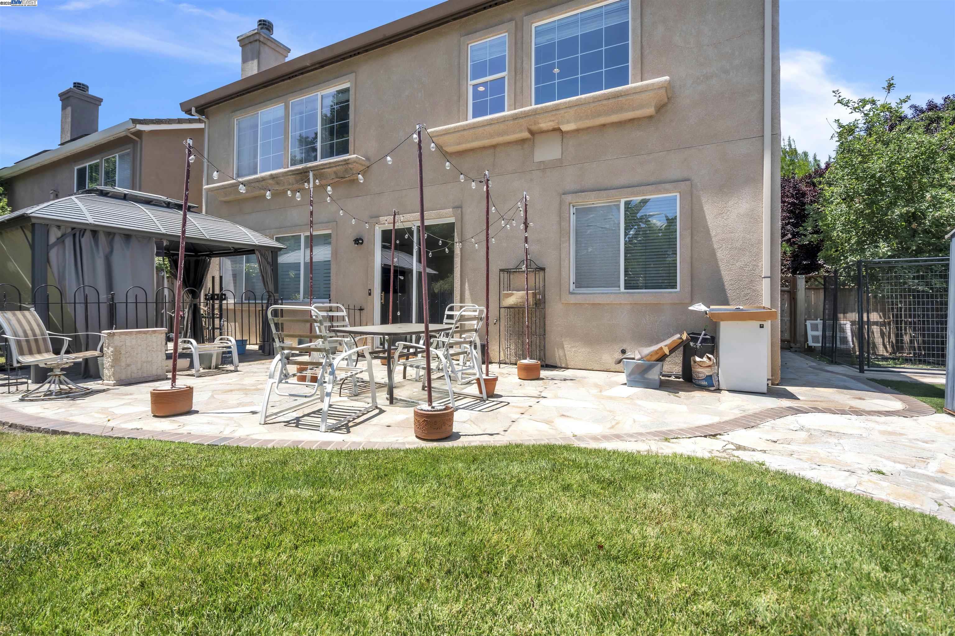 Detail Gallery Image 15 of 52 For 2096 Goldpine Way, Antioch,  CA 94509 - 5 Beds | 3 Baths