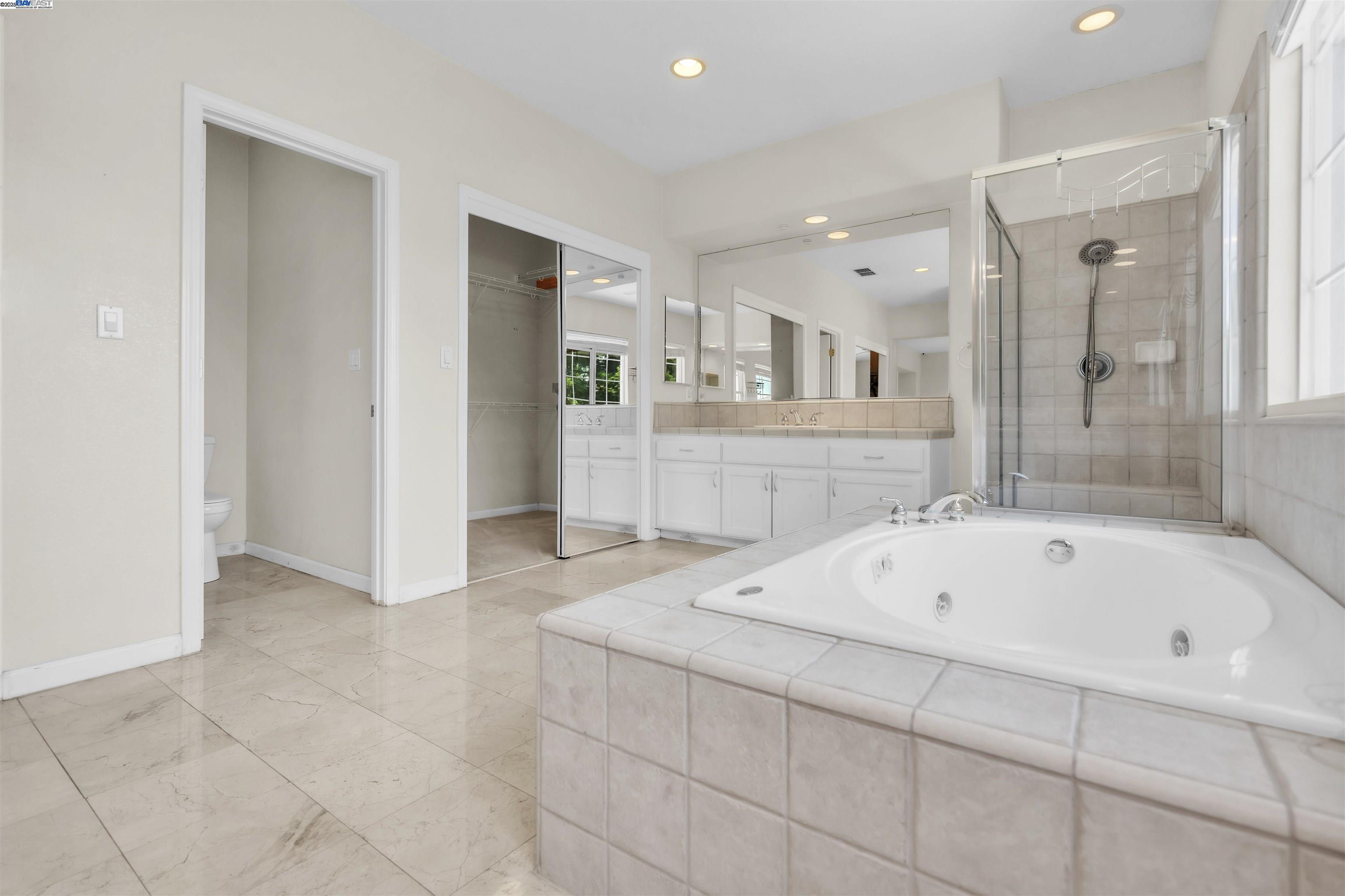 Detail Gallery Image 6 of 52 For 2096 Goldpine Way, Antioch,  CA 94509 - 5 Beds | 3 Baths