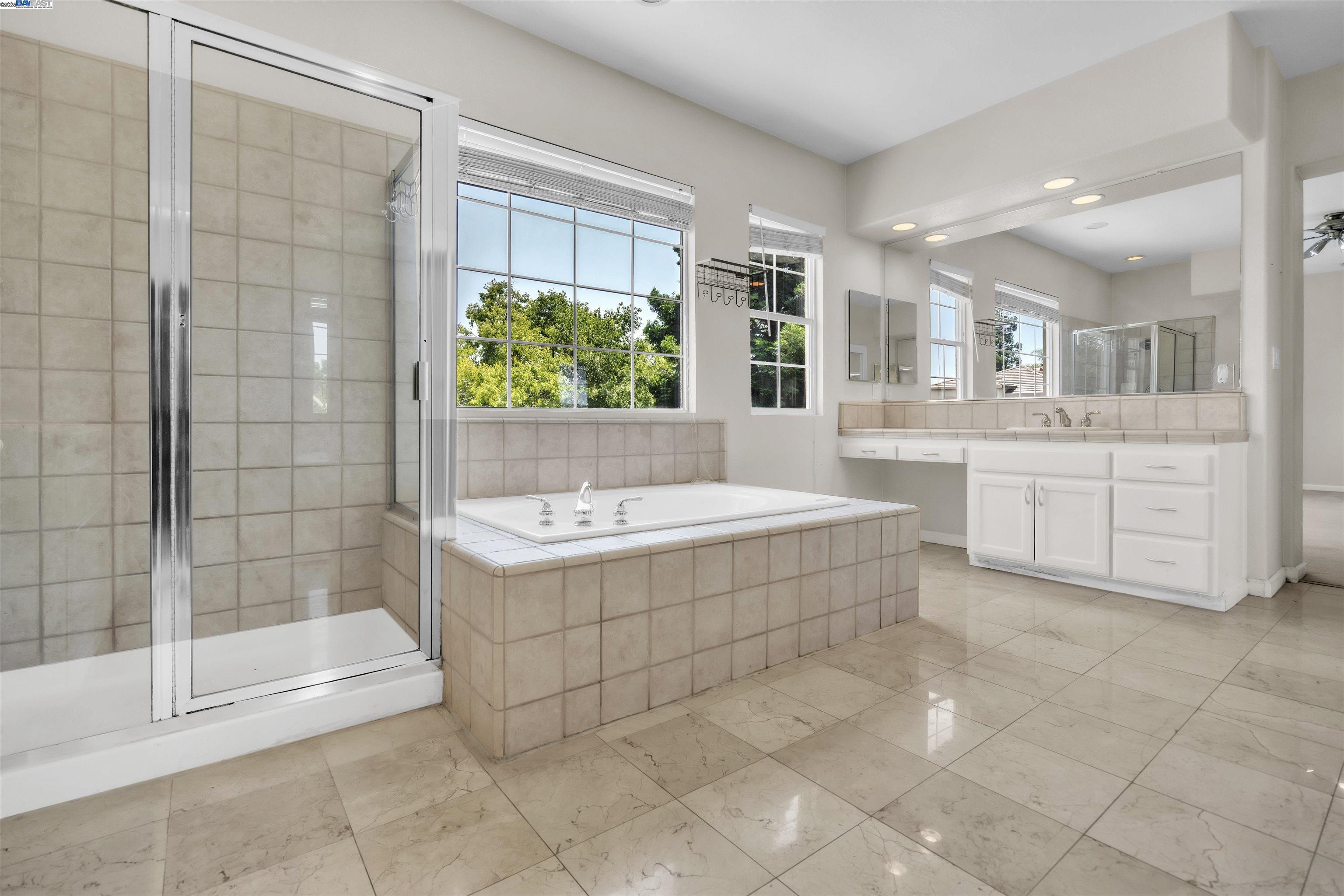 Detail Gallery Image 46 of 52 For 2096 Goldpine Way, Antioch,  CA 94509 - 5 Beds | 3 Baths