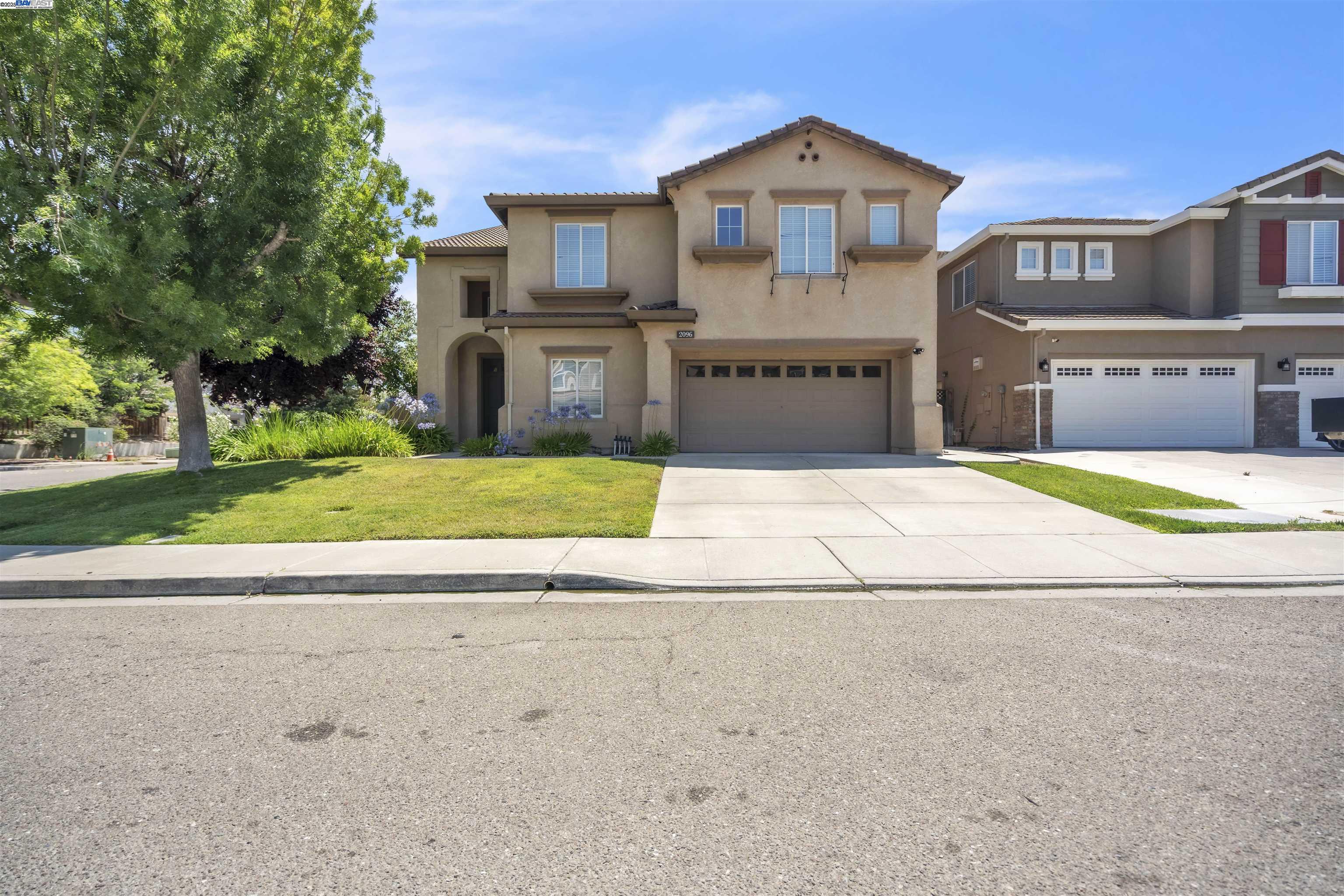 Detail Gallery Image 7 of 52 For 2096 Goldpine Way, Antioch,  CA 94509 - 5 Beds | 3 Baths