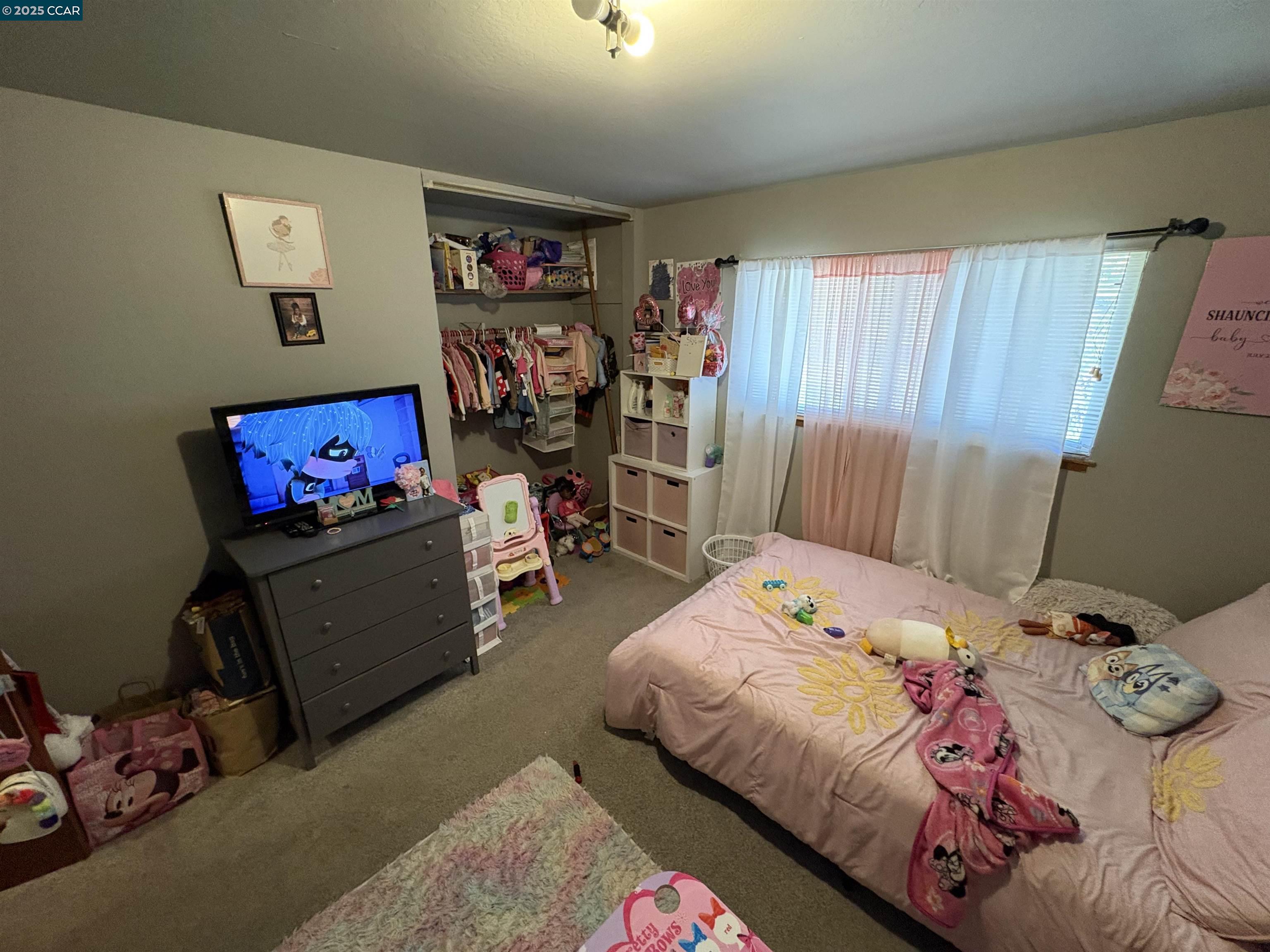 Detail Gallery Image 13 of 28 For 9501 Castlewood Street, Oakland,  CA 94603 - 3 Beds | 2/1 Baths