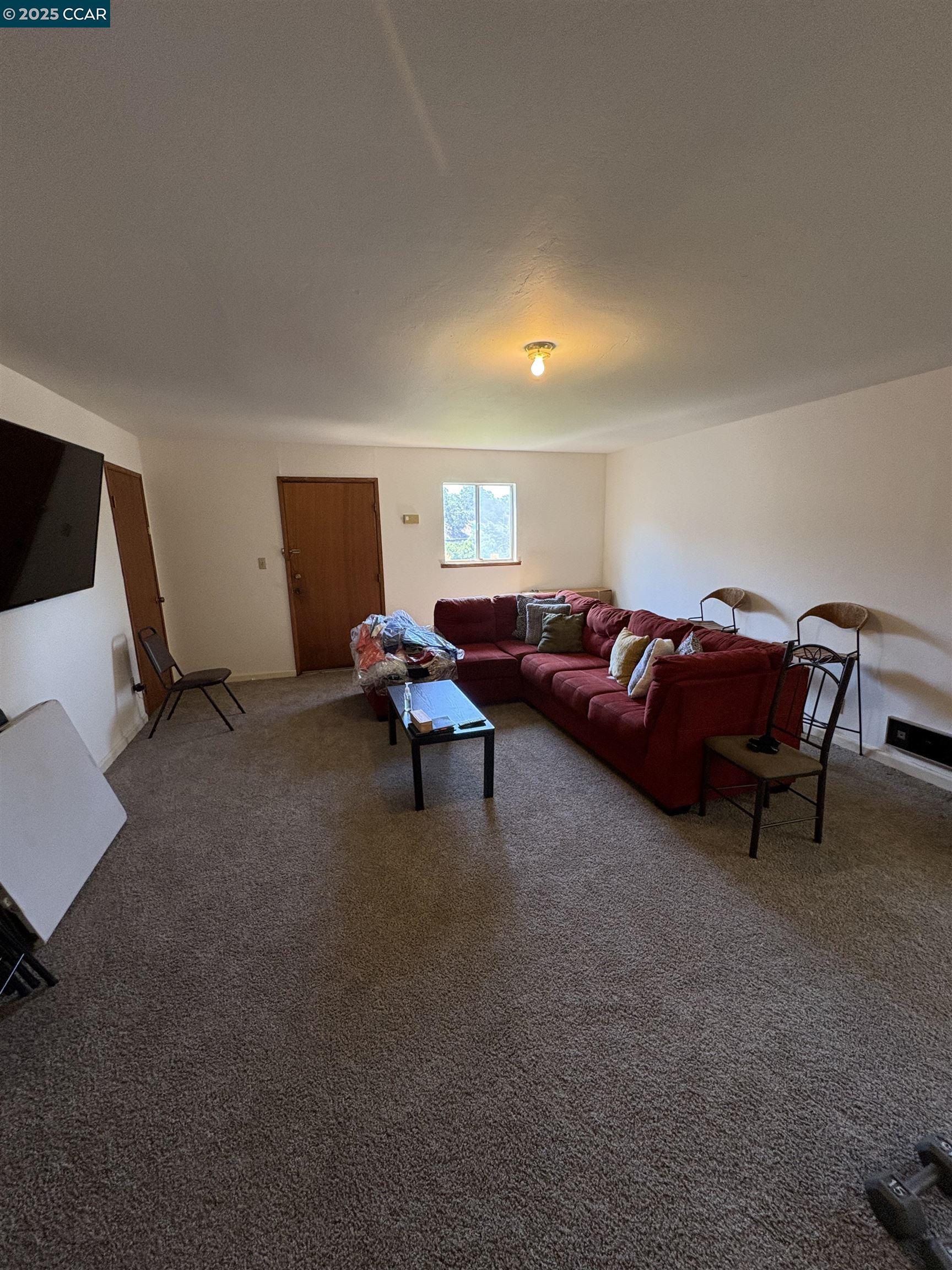 Detail Gallery Image 22 of 28 For 9501 Castlewood Street, Oakland,  CA 94603 - 3 Beds | 2/1 Baths