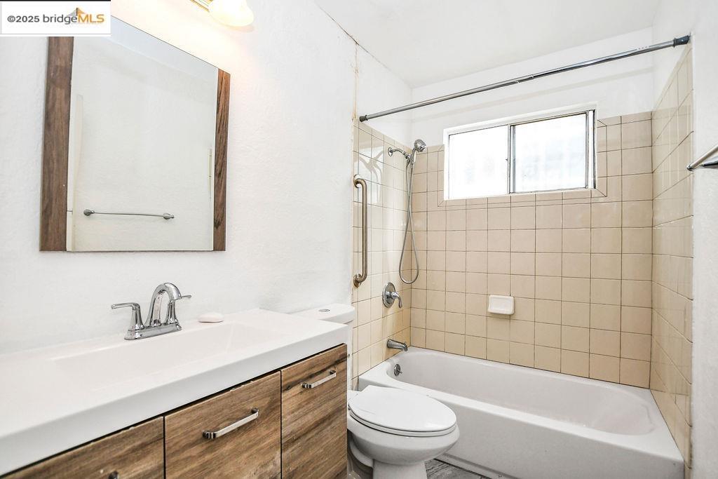 Photo #17: 41103536 Listing: Photo #17