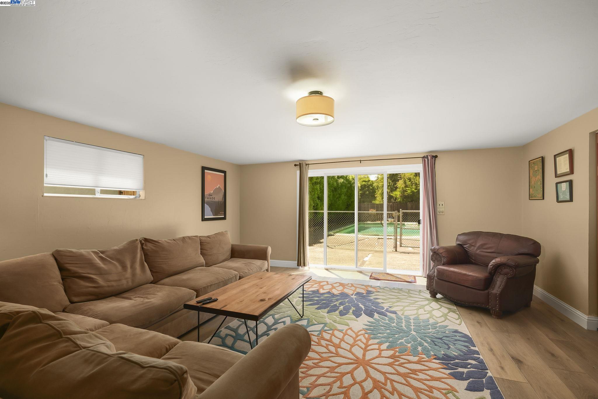 Detail Gallery Image 15 of 20 For 17915 Lamson Rd., Castro Valley,  CA 94546 - 4 Beds | 2/1 Baths