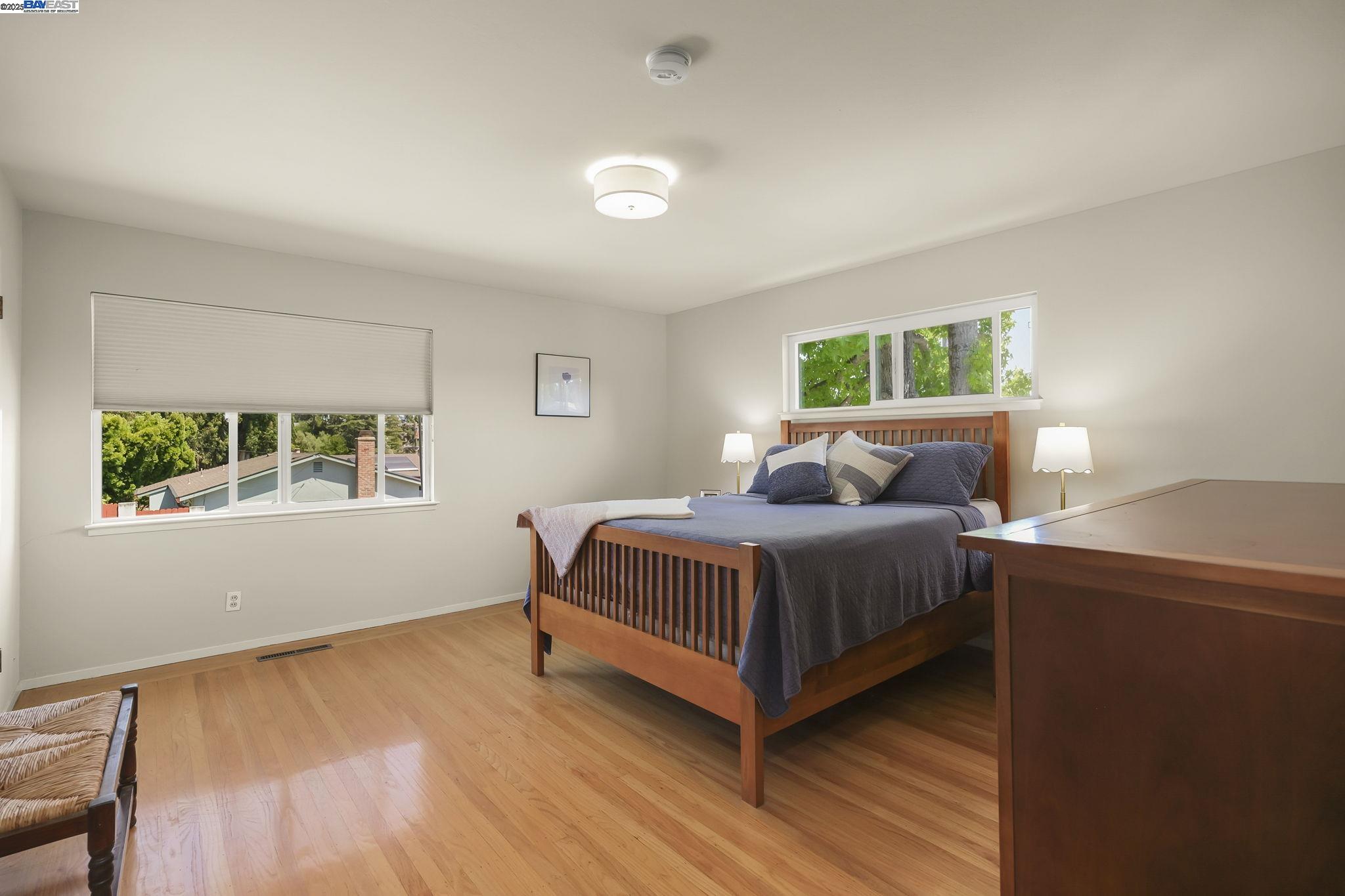 Detail Gallery Image 8 of 20 For 17915 Lamson Rd., Castro Valley,  CA 94546 - 4 Beds | 2/1 Baths