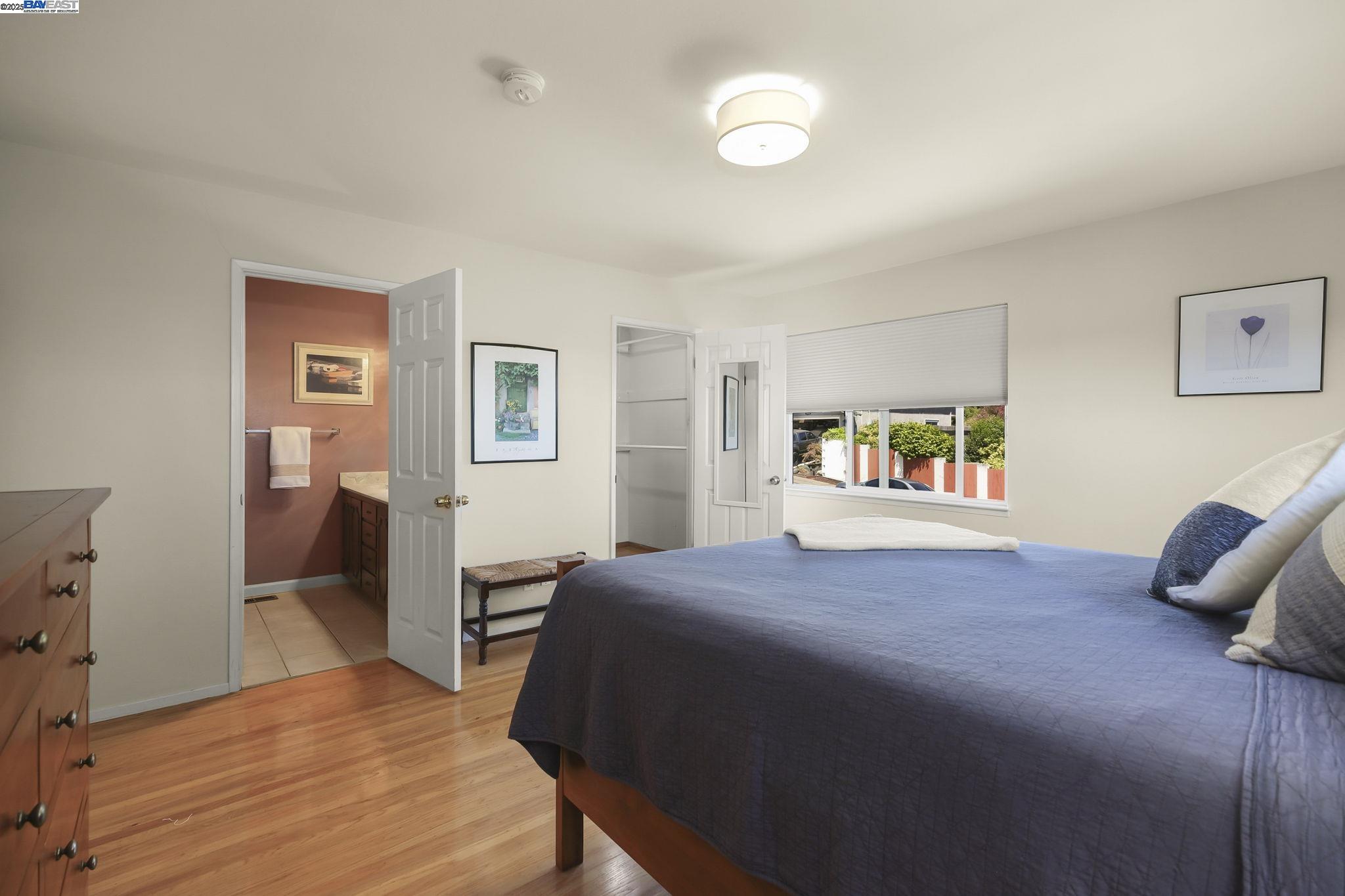 Detail Gallery Image 9 of 20 For 17915 Lamson Rd., Castro Valley,  CA 94546 - 4 Beds | 2/1 Baths