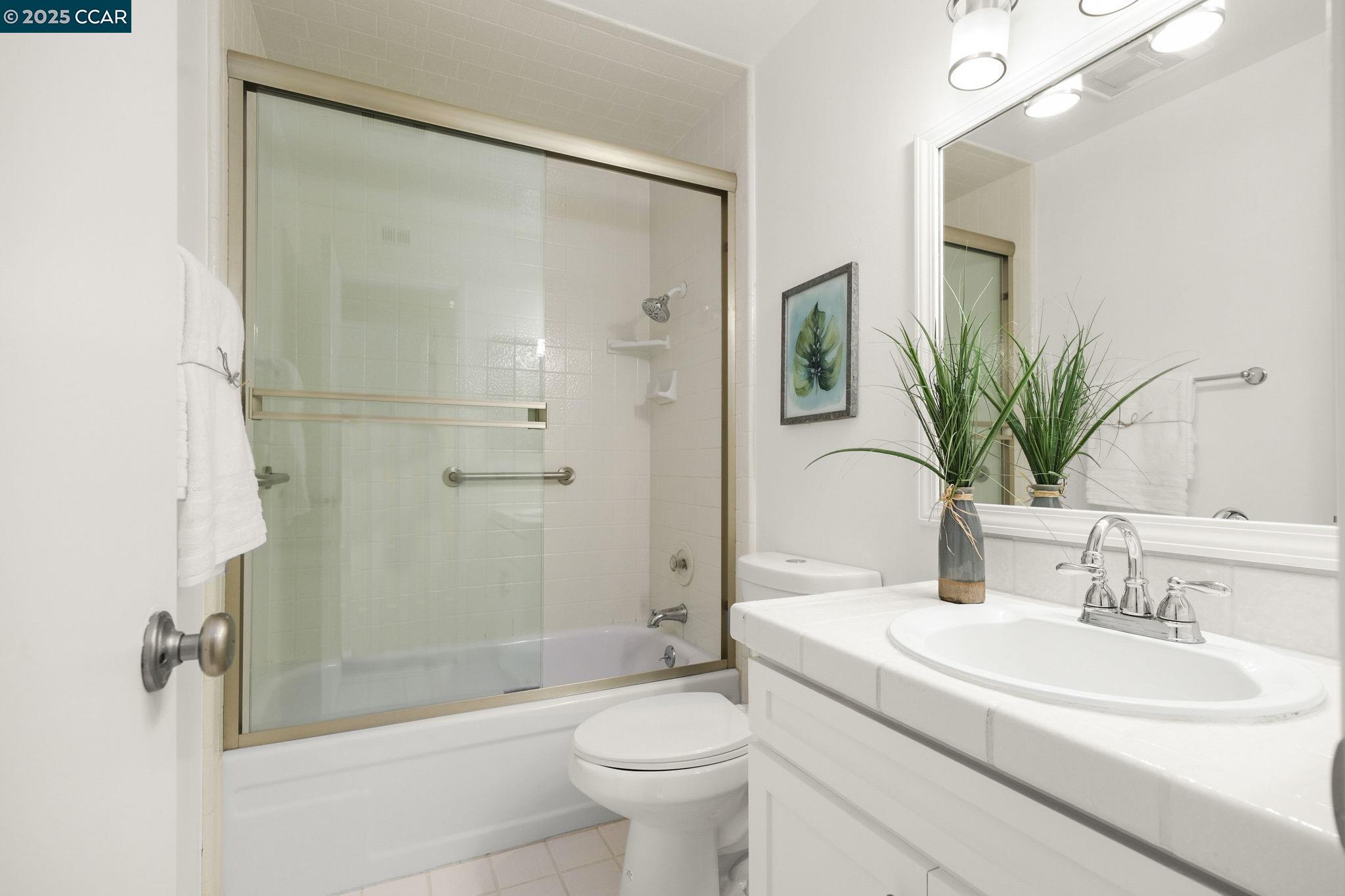 Photo #18: 41103539 Listing: Photo #18