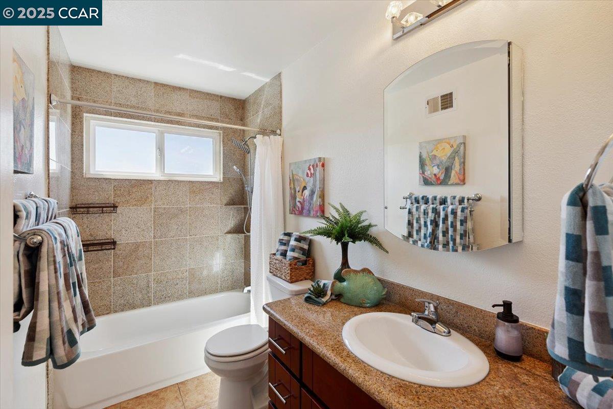 Detail Gallery Image 28 of 36 For 5179 Paul Scarlet Dr, Concord,  CA 94521 - 4 Beds | 2/1 Baths