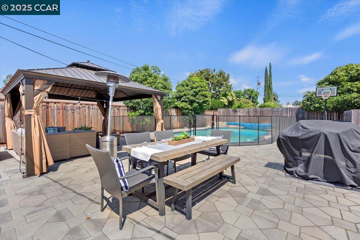 Detail Gallery Image 30 of 36 For 5179 Paul Scarlet Dr, Concord,  CA 94521 - 4 Beds | 2/1 Baths
